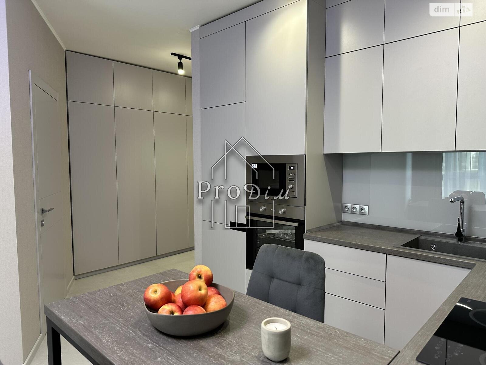 однокомнатная квартира с мебелью в Киеве, район Борщаговка, на ул. Семьи Стешенко 9 в аренду на долгий срок помесячно фото 1