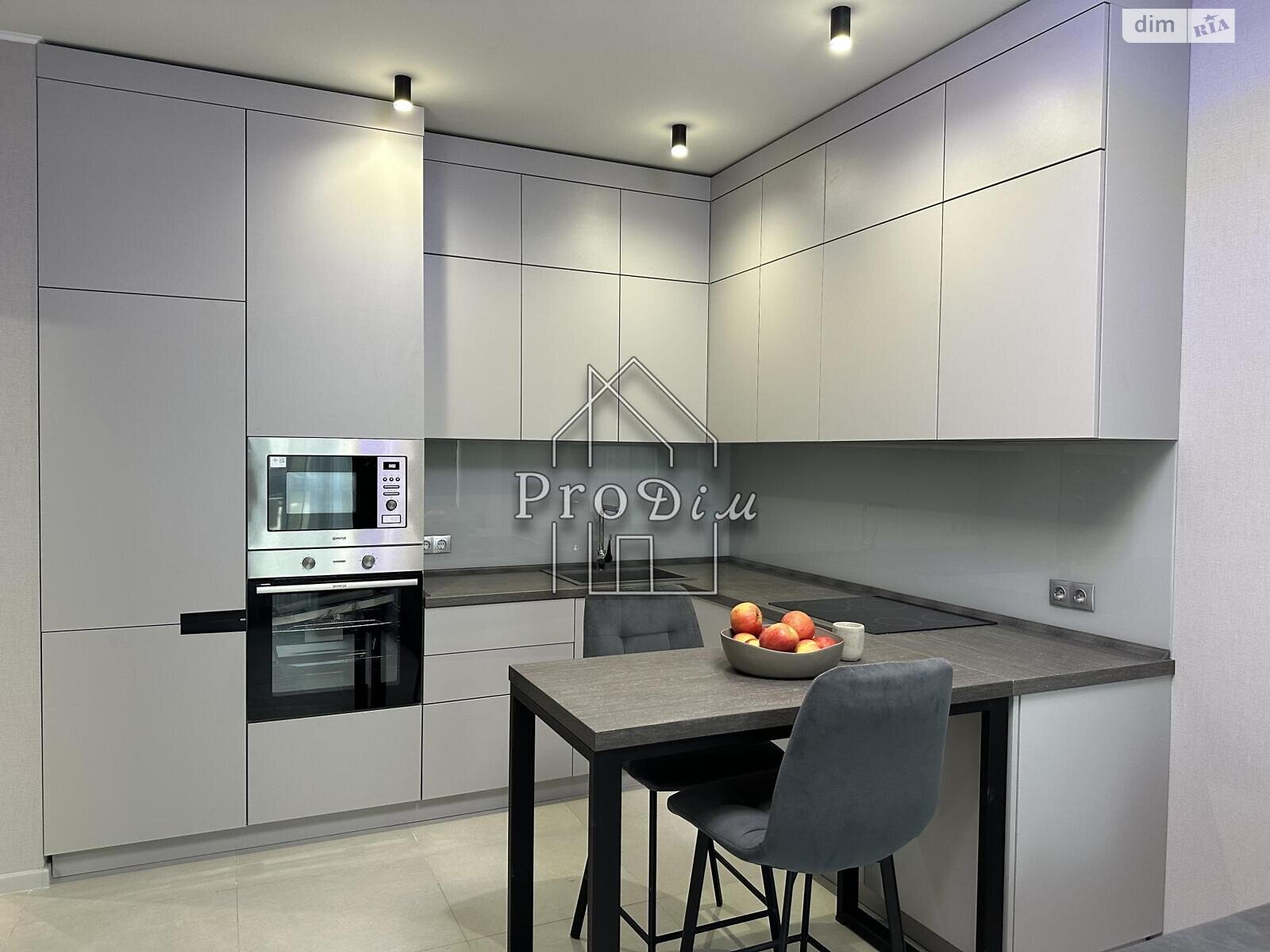 однокомнатная квартира с мебелью в Киеве, район Борщаговка, на ул. Семьи Стешенко 9 в аренду на долгий срок помесячно фото 1