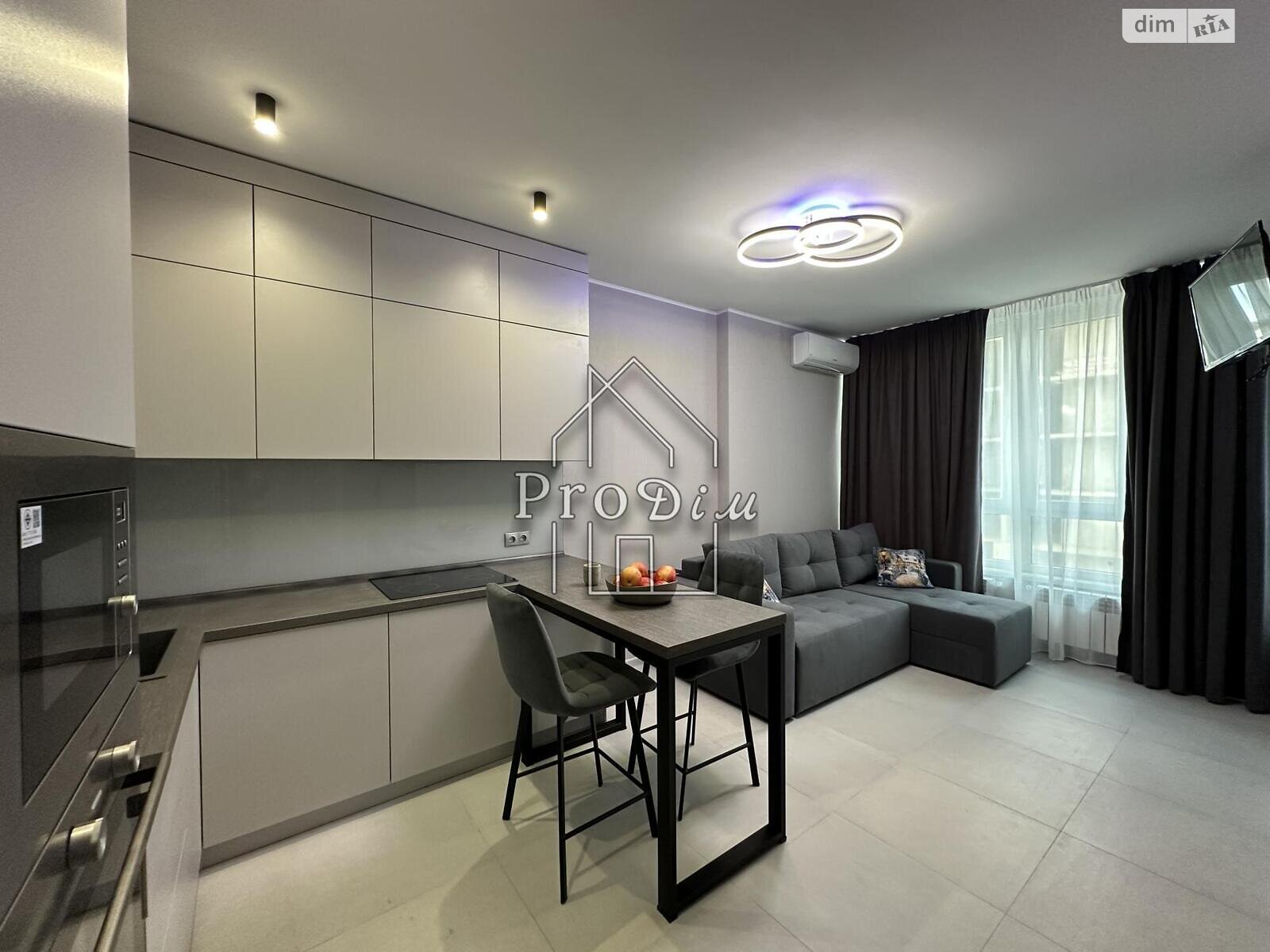 однокомнатная квартира с мебелью в Киеве, район Борщаговка, на ул. Семьи Стешенко 9 в аренду на долгий срок помесячно фото 1