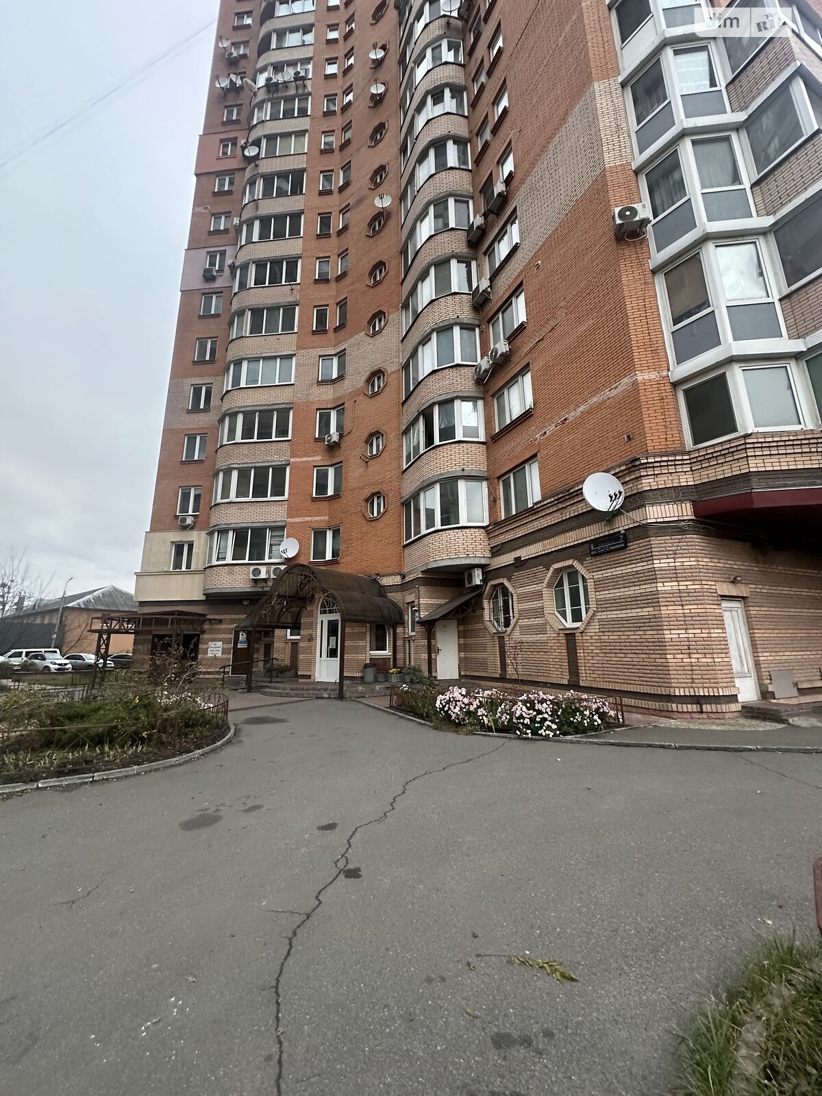 однокомнатная квартира в Киеве, район Борщаговка, на ул. Семьи Стешенко 7 в аренду на долгий срок помесячно фото 1 однокомнатная квартира в Киеве, район Борщаговка, на ул. Семьи Стешенко 7 в аренду на долгий срок помесячно фото 1