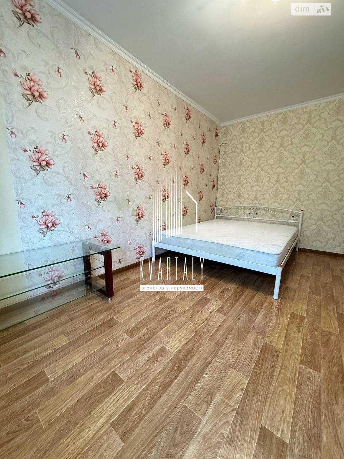однокімнатна квартира в Києві, район Борщагівка, на вул. Симиренка 26А в довготривалу оренду помісячно фото 1 однокімнатна квартира в Києві, район Борщагівка, на вул. Симиренка 26А в довготривалу оренду помісячно фото 1