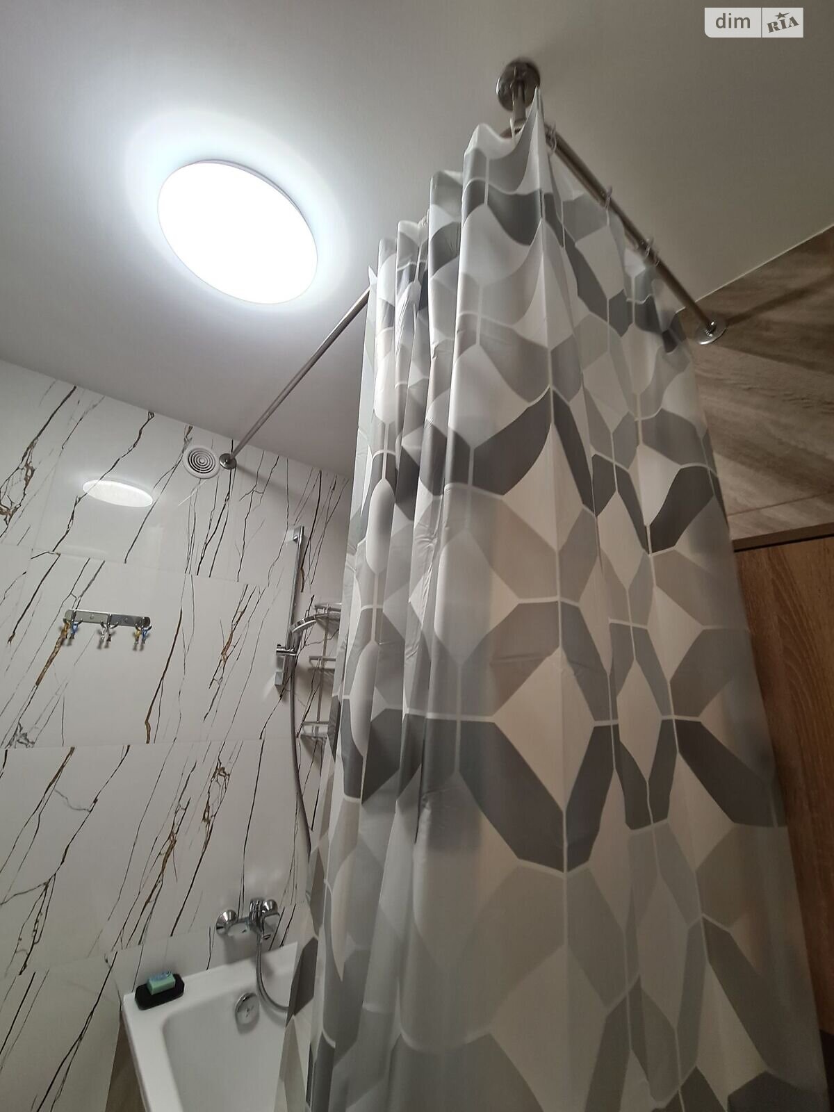 однокімнатна квартира в Києві, район Биківня, на вул. Радистів 34К в довготривалу оренду помісячно фото 1 однокімнатна квартира в Києві, район Биківня, на вул. Радистів 34К в довготривалу оренду помісячно фото 1