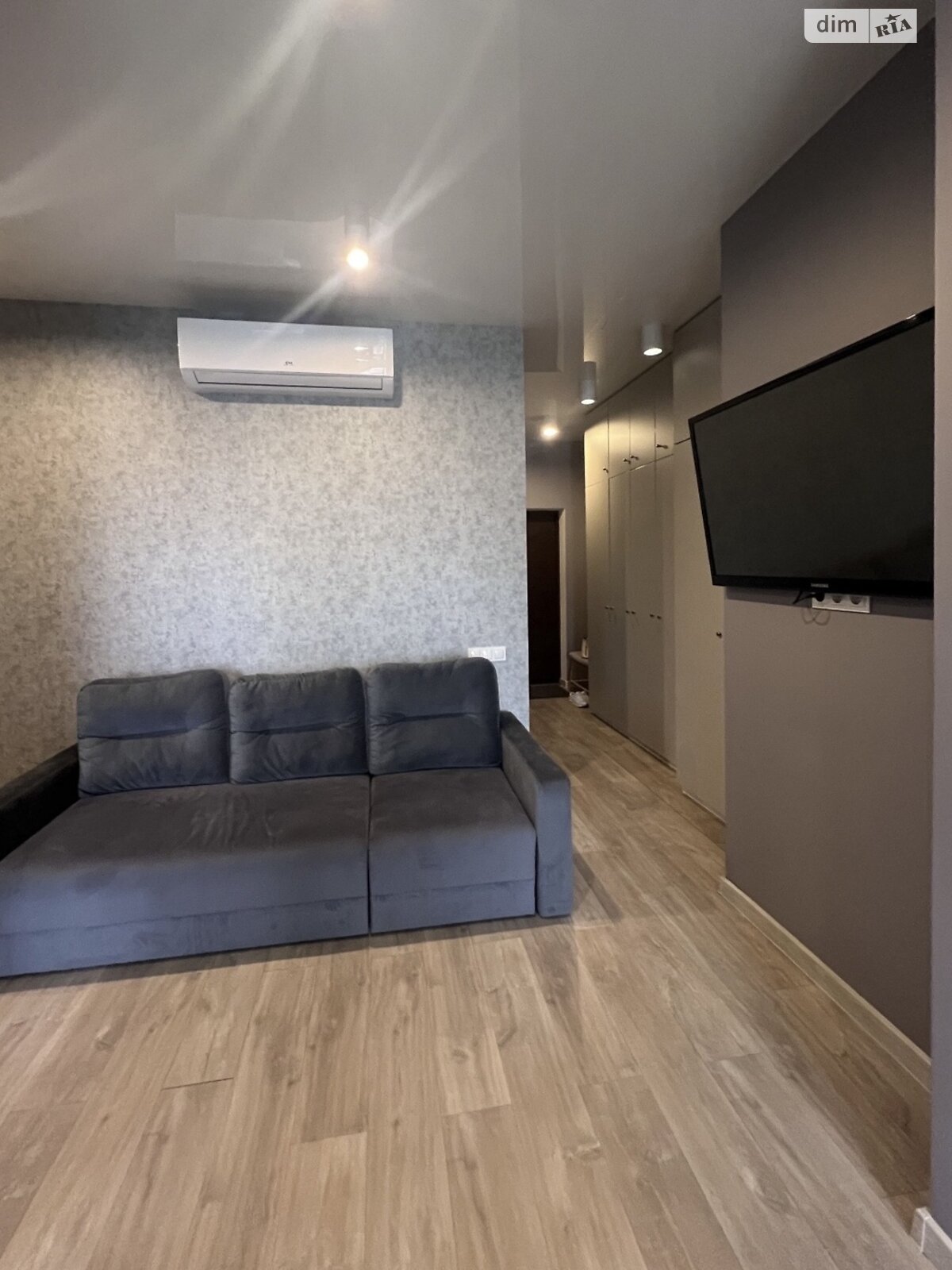 однокомнатная квартира в Киеве, район Черепанова гора, на пер. Лабораторный 7 в аренду на долгий срок помесячно фото 1