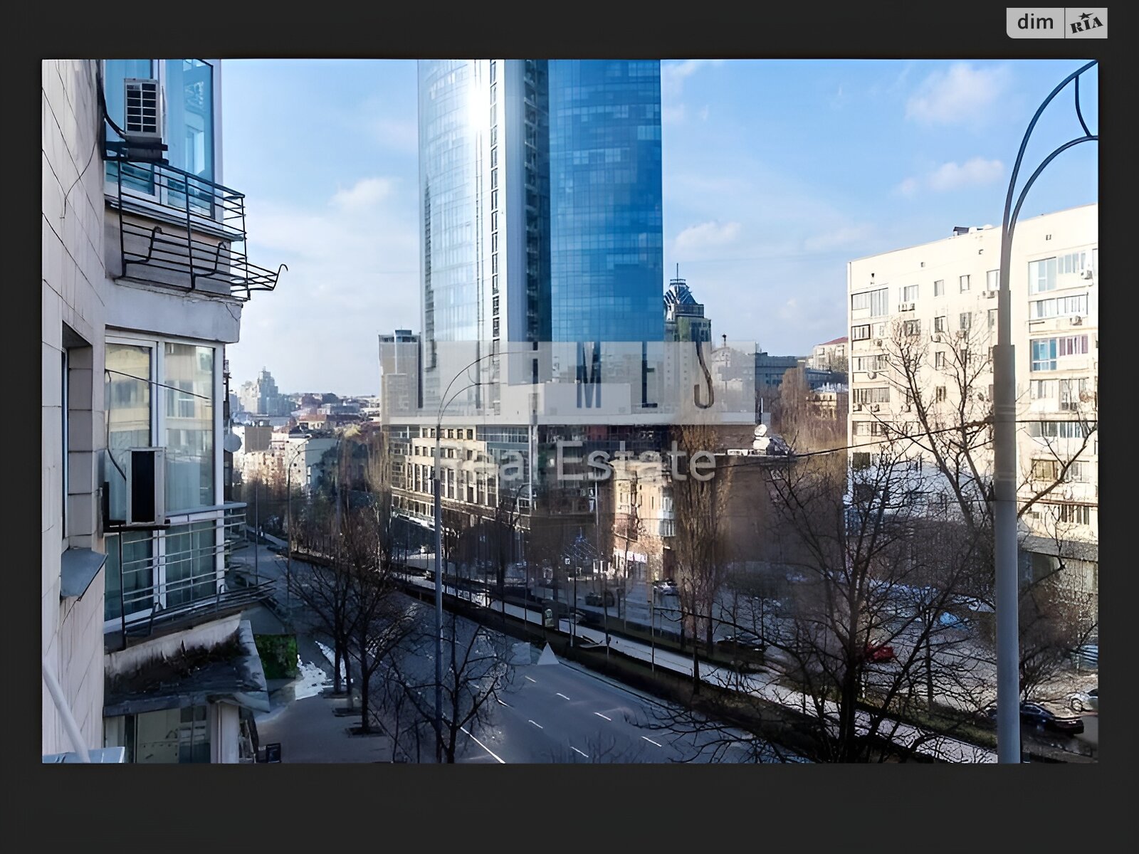 трехкомнатная квартира в Киеве, район Черепанова гора, на бул. Леси Украинки в аренду на долгий срок помесячно фото 1 трехкомнатная квартира в Киеве, район Черепанова гора, на бул. Леси Украинки в аренду на долгий срок помесячно фото 1