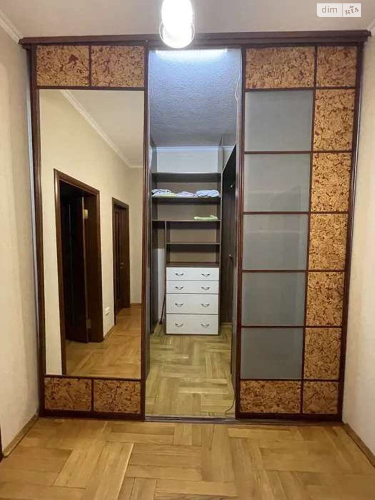 однокімнатна квартира в Києві, район Черепанова гора, на вул. Шота Руставелі 44 в довготривалу оренду помісячно фото 1 однокімнатна квартира в Києві, район Черепанова гора, на вул. Шота Руставелі 44 в довготривалу оренду помісячно фото 1