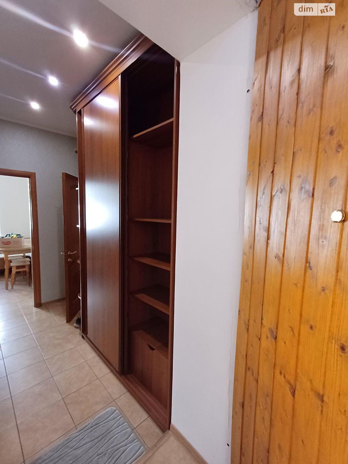 однокімнатна квартира в Києві, район Черепанова гора, на вул. Шота Руставелі 26 в довготривалу оренду помісячно фото 1 однокімнатна квартира в Києві, район Черепанова гора, на вул. Шота Руставелі 26 в довготривалу оренду помісячно фото 1