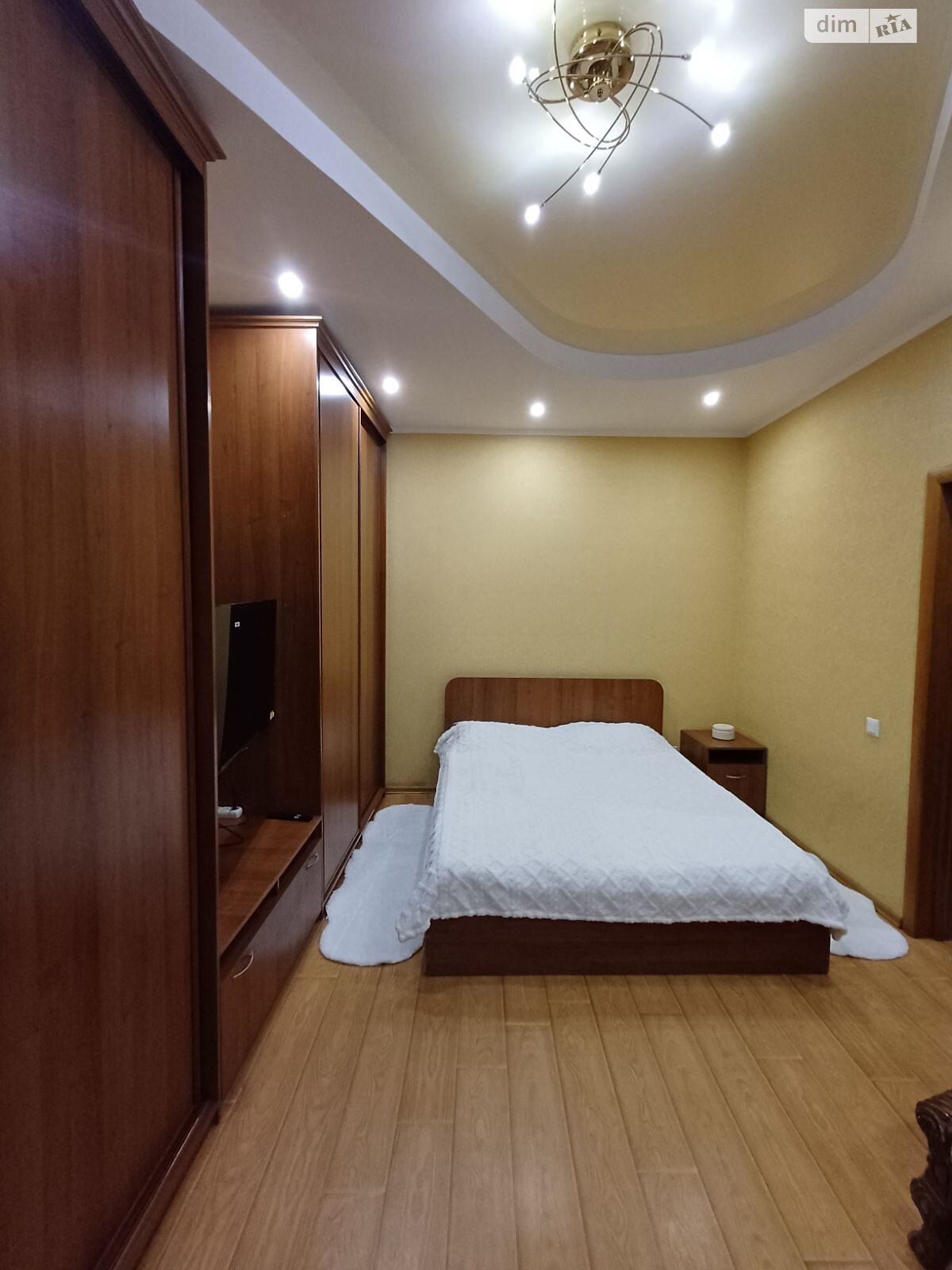 однокімнатна квартира в Києві, район Черепанова гора, на вул. Шота Руставелі 26 в довготривалу оренду помісячно фото 1 однокімнатна квартира в Києві, район Черепанова гора, на вул. Шота Руставелі 26 в довготривалу оренду помісячно фото 1