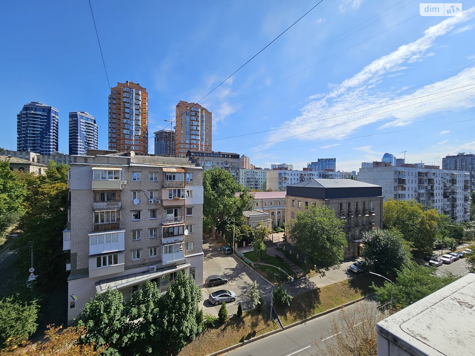 двокімнатна квартира в Києві, район Печерськ, на вул. Василя Тютюнника 22 в довготривалу оренду помісячно фото 1 двокімнатна квартира в Києві, район Печерськ, на вул. Василя Тютюнника 22 в довготривалу оренду помісячно фото 1