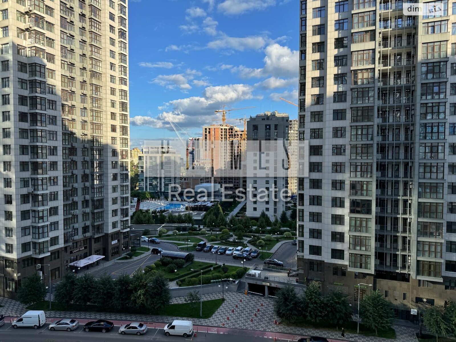 трикімнатна квартира в Києві, район Чорна Гора, на вул. Андрія Верхогляда 20 в довготривалу оренду помісячно фото 1 трикімнатна квартира в Києві, район Чорна Гора, на вул. Андрія Верхогляда 20 в довготривалу оренду помісячно фото 1