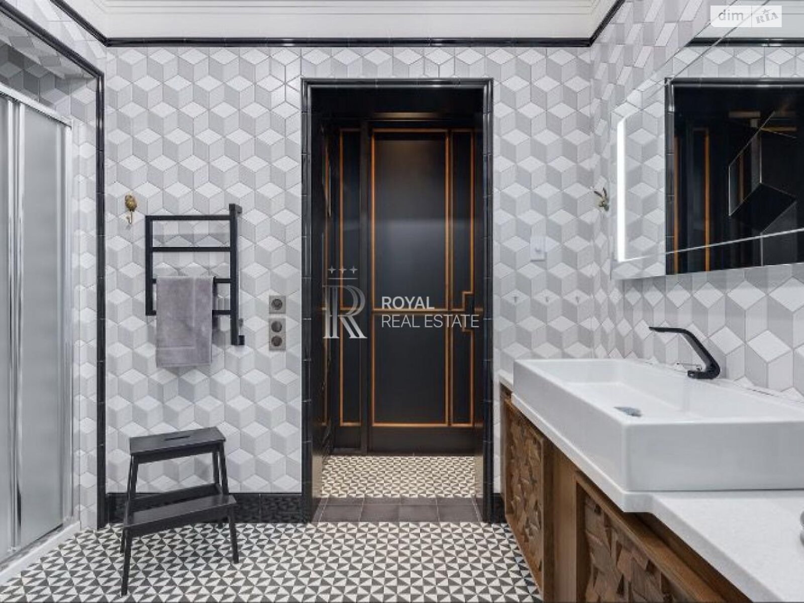 четырехкомнатная квартира в Киеве, район Печерский, на ул. Андрея Верхогляда 7 в аренду на долгий срок помесячно фото 1