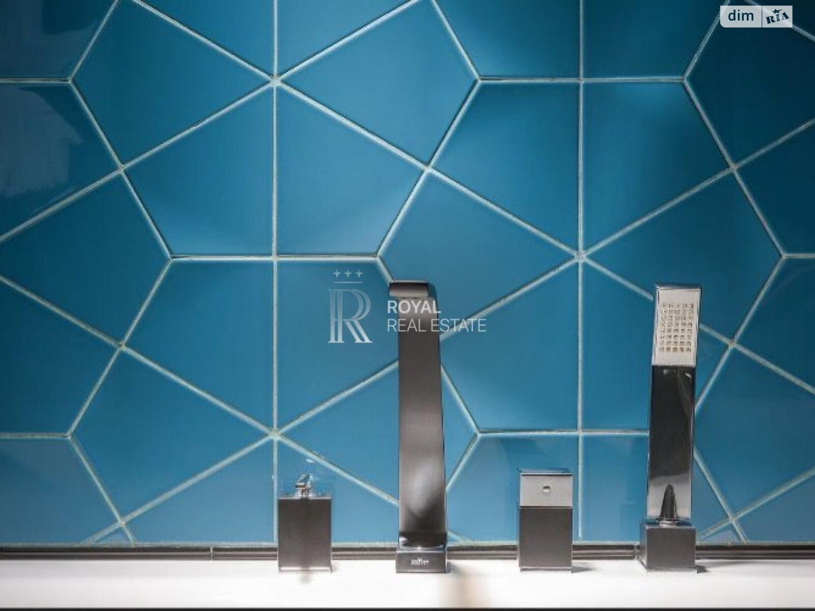 четырехкомнатная квартира в Киеве, район Печерский, на ул. Андрея Верхогляда 7 в аренду на долгий срок помесячно фото 1