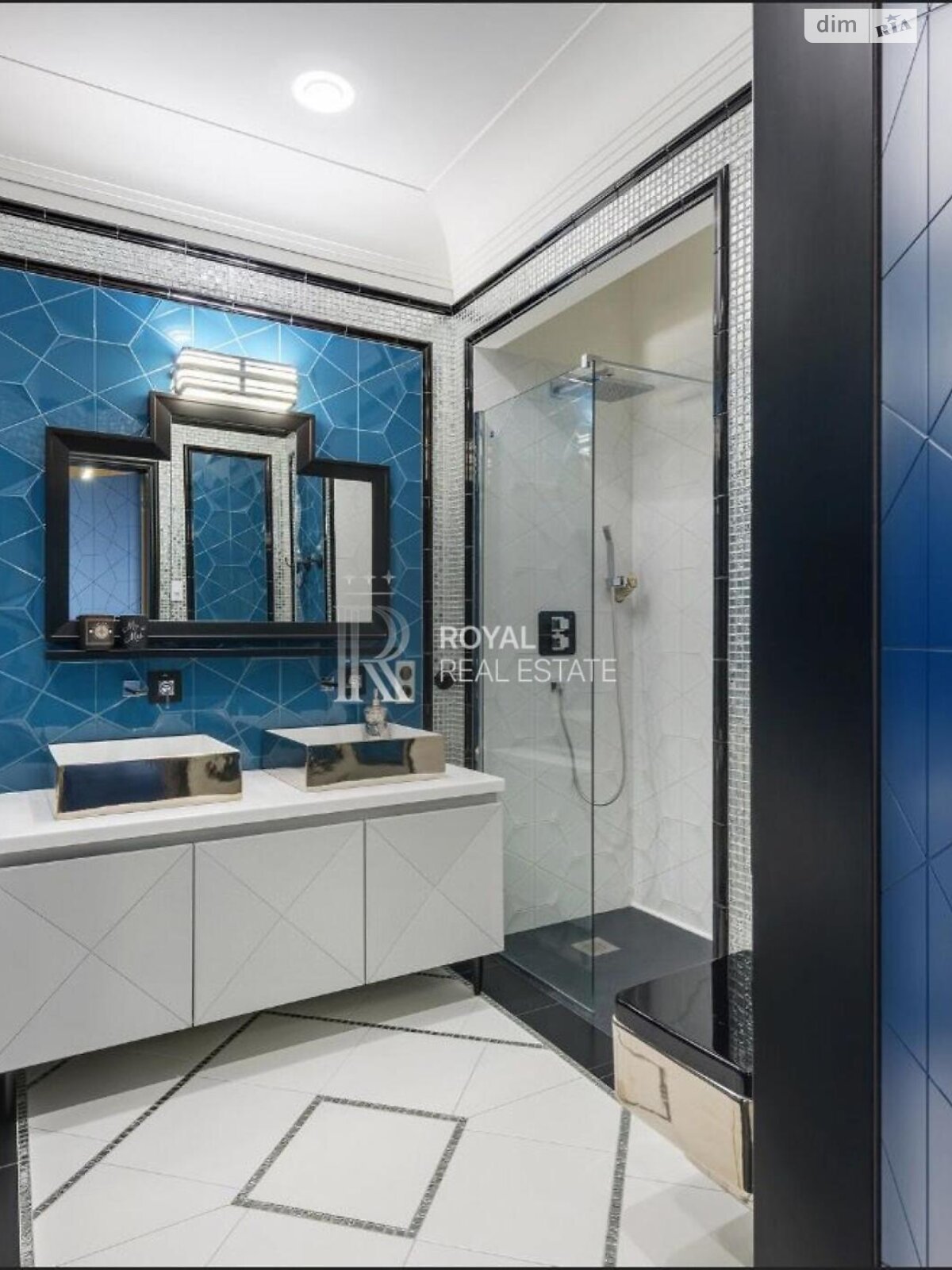 четырехкомнатная квартира в Киеве, район Печерский, на ул. Андрея Верхогляда 7 в аренду на долгий срок помесячно фото 1