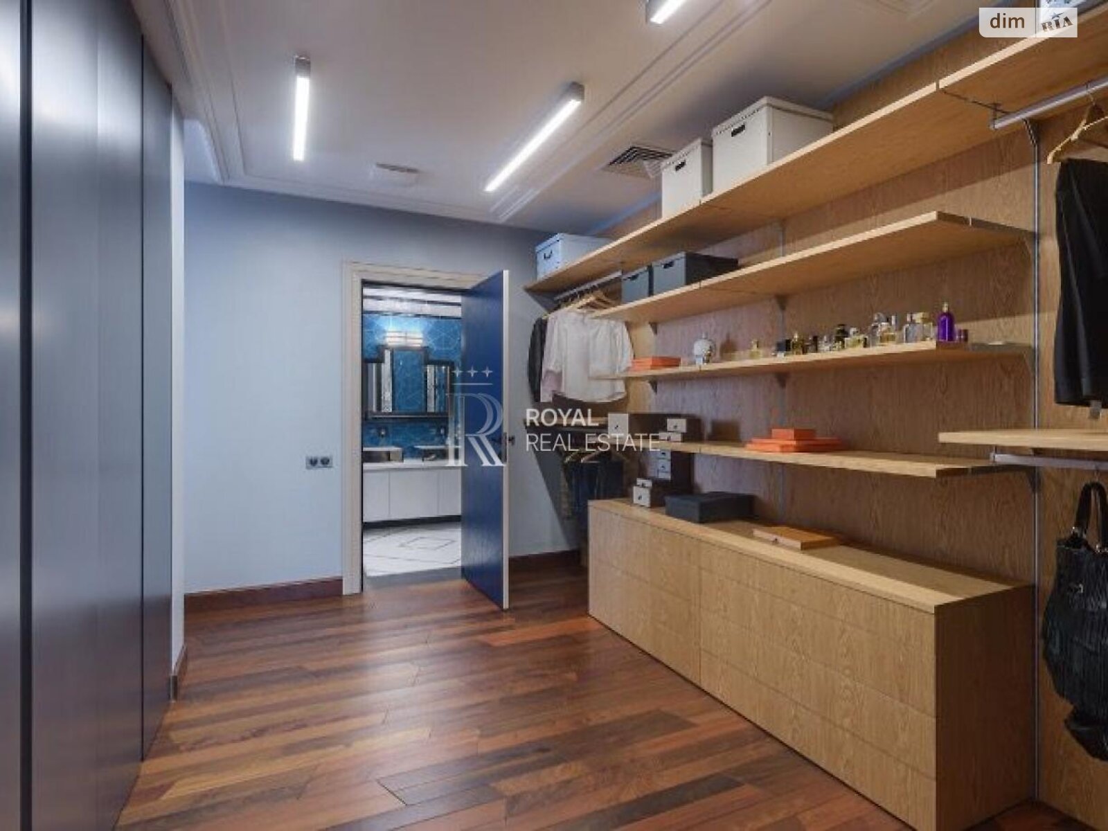 четырехкомнатная квартира в Киеве, район Печерский, на ул. Андрея Верхогляда 7 в аренду на долгий срок помесячно фото 1