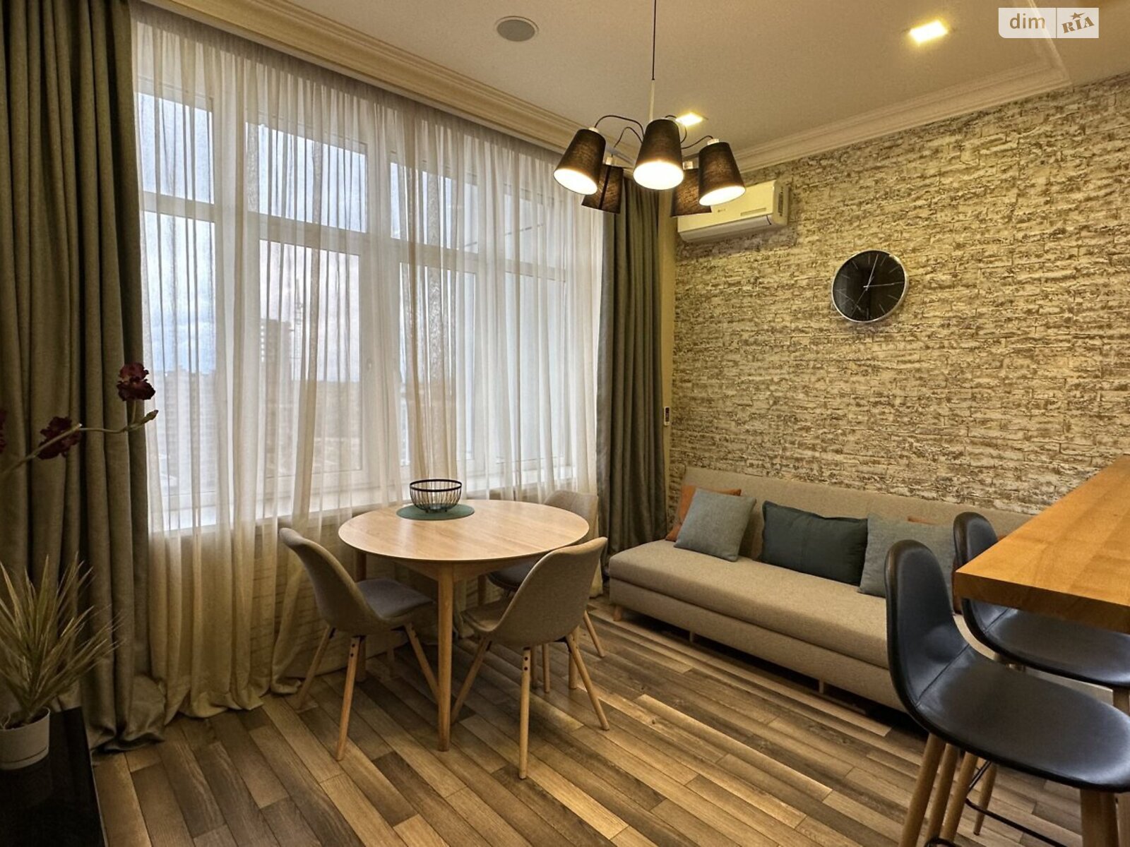 двухкомнатная квартира в Киеве, район Черная Гора, на ул. Андрея Верхогляда 9, кв. 200 в аренду на долгий срок помесячно фото 1