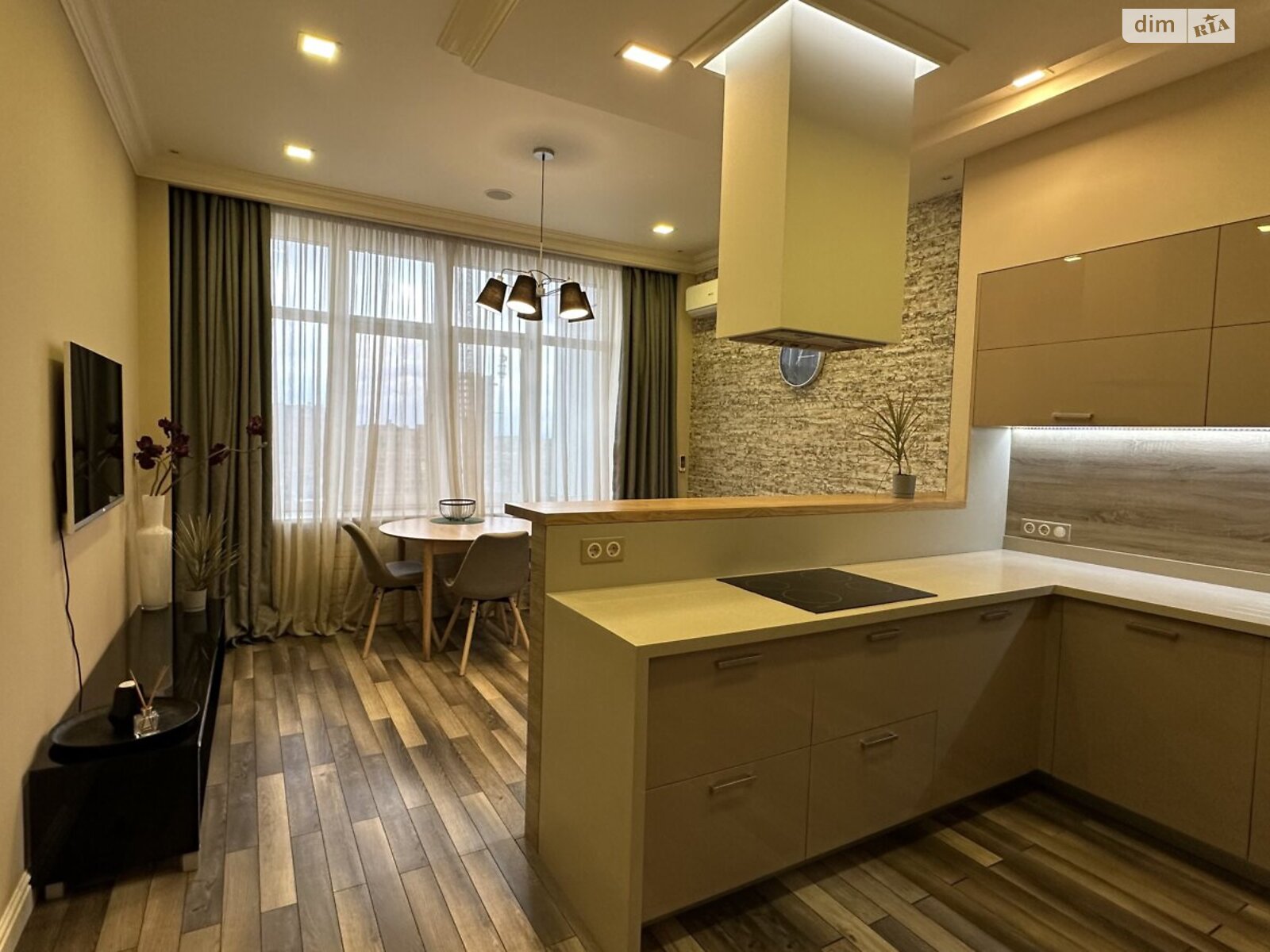 двухкомнатная квартира в Киеве, район Черная Гора, на ул. Андрея Верхогляда 9, кв. 200 в аренду на долгий срок помесячно фото 1