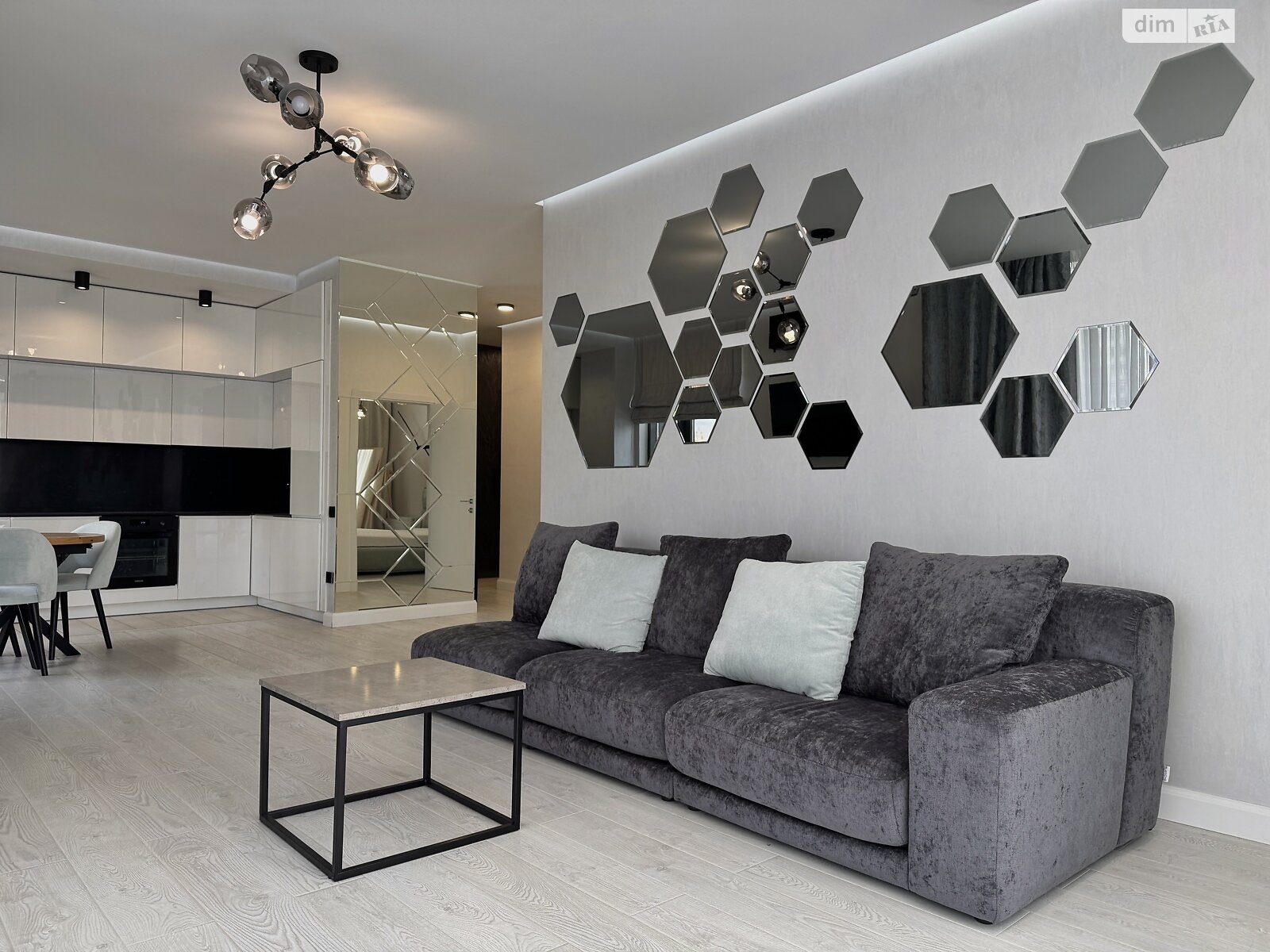 однокомнатная квартира в Киеве, район Черная Гора, на ул. Андрея Верхогляда в аренду на долгий срок помесячно фото 1 однокомнатная квартира в Киеве, район Черная Гора, на ул. Андрея Верхогляда в аренду на долгий срок помесячно фото 1