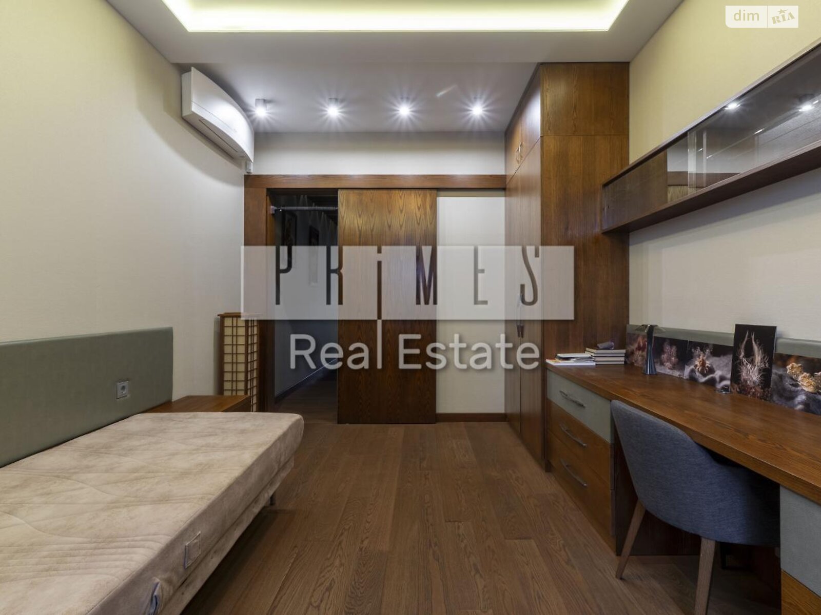 трехкомнатная квартира в Киеве, район Черная Гора, на ул. Андрея Верхогляда 16 в аренду на долгий срок помесячно фото 1 трехкомнатная квартира в Киеве, район Черная Гора, на ул. Андрея Верхогляда 16 в аренду на долгий срок помесячно фото 1