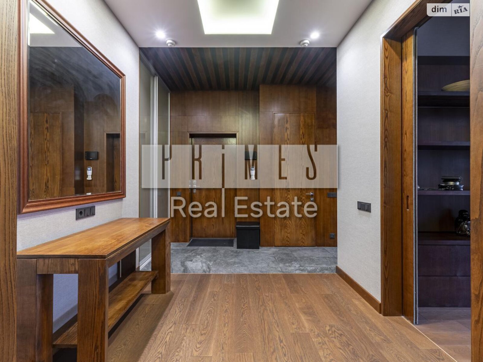 трехкомнатная квартира в Киеве, район Черная Гора, на ул. Андрея Верхогляда 16 в аренду на долгий срок помесячно фото 1 трехкомнатная квартира в Киеве, район Черная Гора, на ул. Андрея Верхогляда 16 в аренду на долгий срок помесячно фото 1