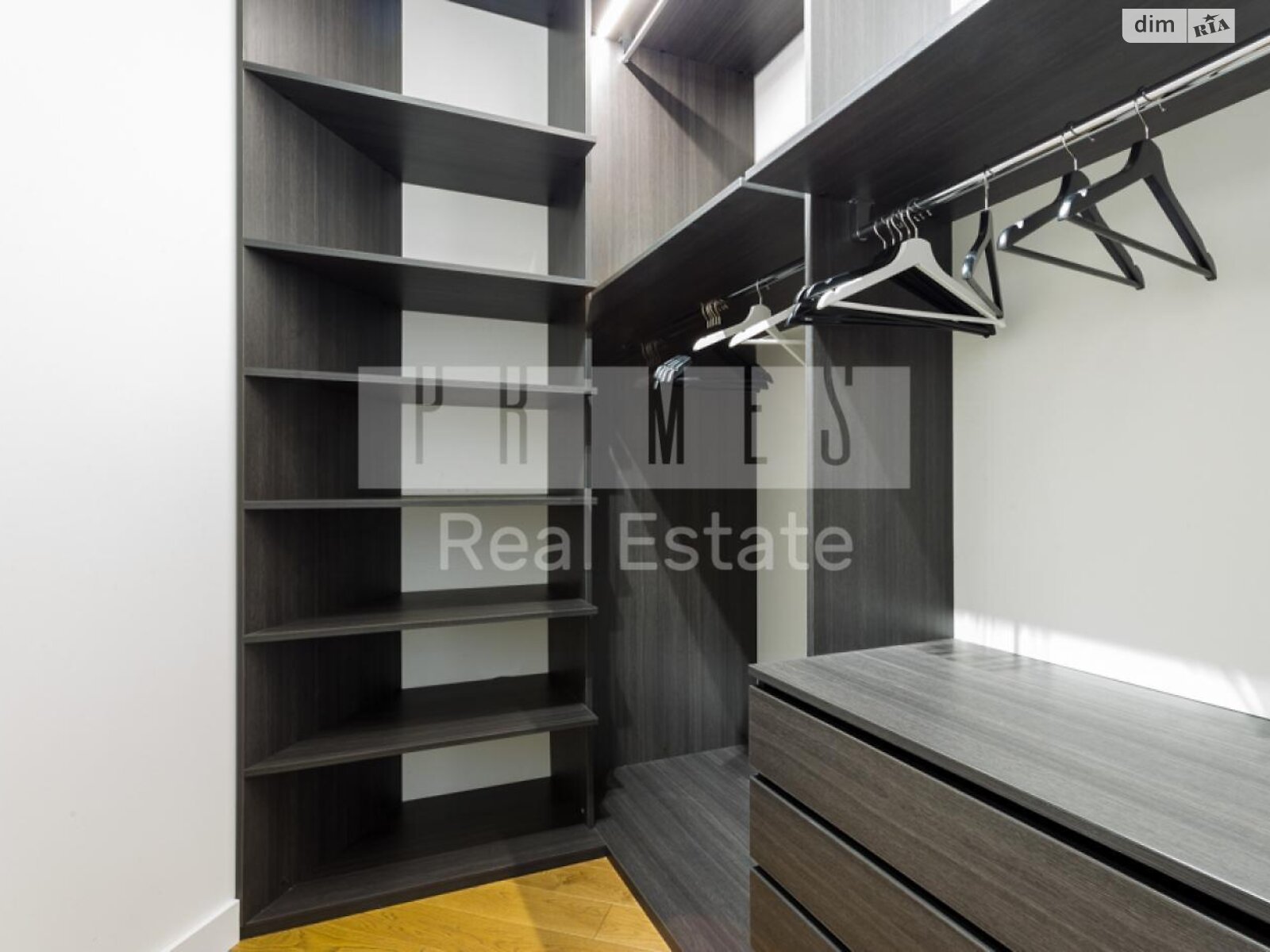 четырехкомнатная квартира в Киеве, район Черная Гора, на ул. Андрея Верхогляда 16 в аренду на долгий срок помесячно фото 1 четырехкомнатная квартира в Киеве, район Черная Гора, на ул. Андрея Верхогляда 16 в аренду на долгий срок помесячно фото 1