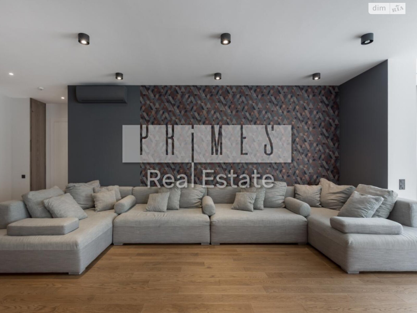 четырехкомнатная квартира в Киеве, район Черная Гора, на ул. Андрея Верхогляда 16 в аренду на долгий срок помесячно фото 1 четырехкомнатная квартира в Киеве, район Черная Гора, на ул. Андрея Верхогляда 16 в аренду на долгий срок помесячно фото 1