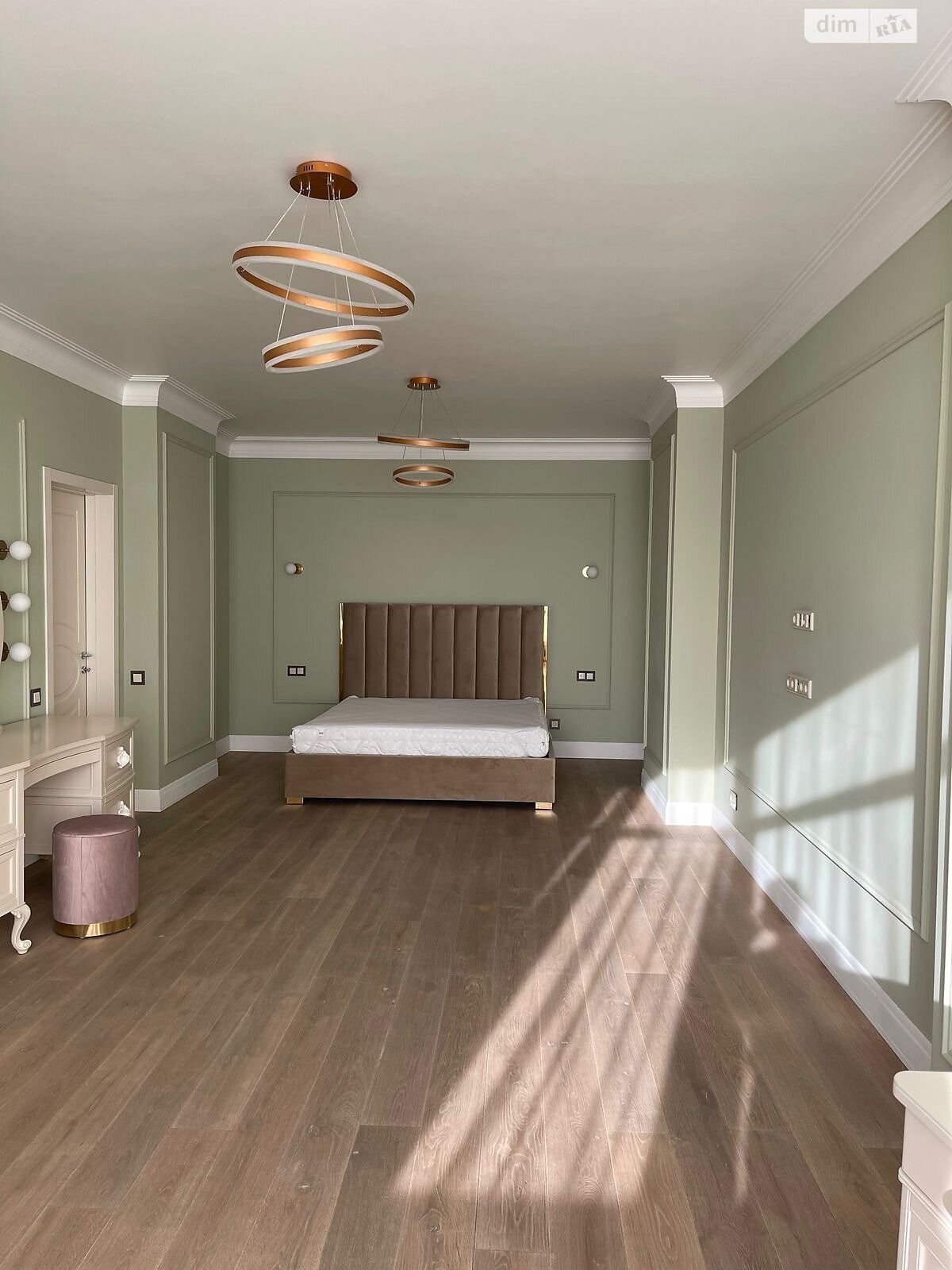 четырехкомнатная квартира в Киеве, район Черная Гора, на ул. Андрея Верхогляда 14 в аренду на долгий срок помесячно фото 1