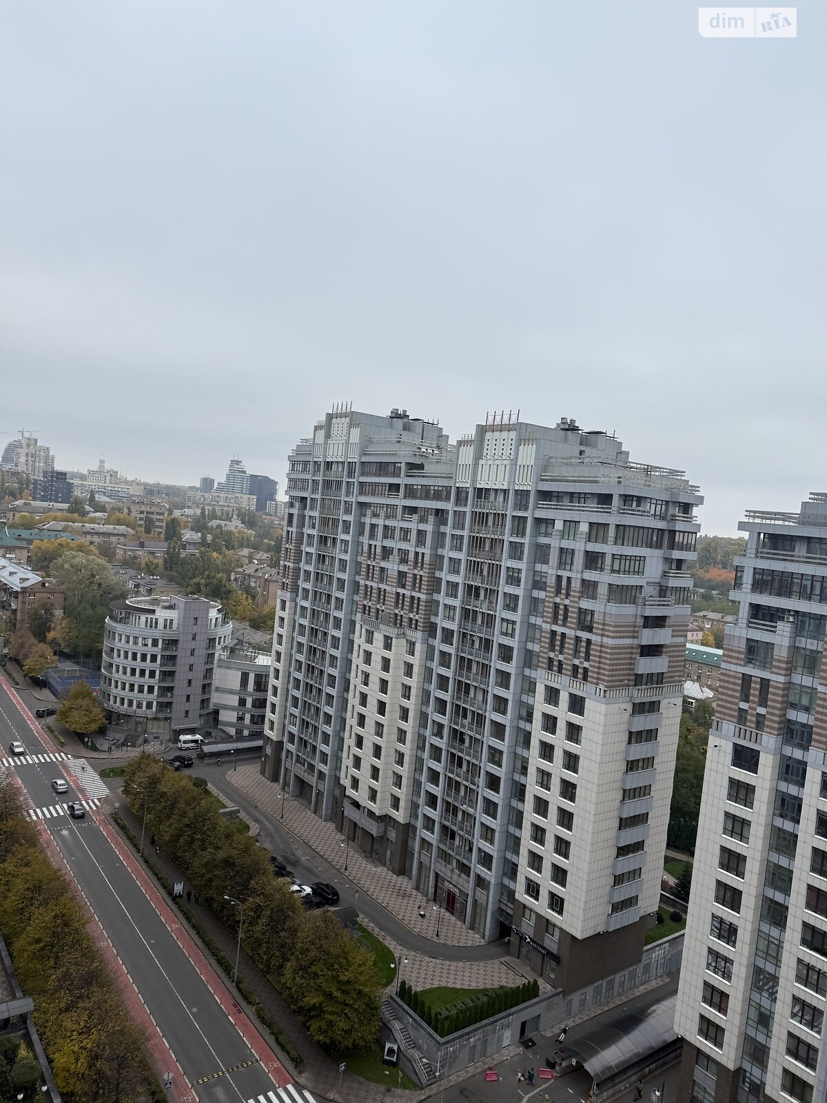 четырехкомнатная квартира в Киеве, район Черная Гора, на ул. Андрея Верхогляда 14 в аренду на долгий срок помесячно фото 1