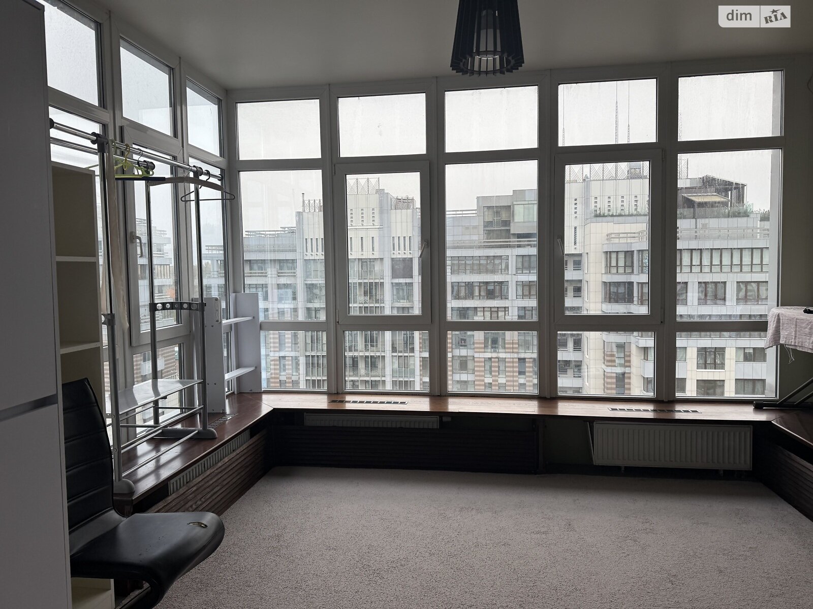 четырехкомнатная квартира в Киеве, район Черная Гора, на ул. Андрея Верхогляда 14 в аренду на долгий срок помесячно фото 1