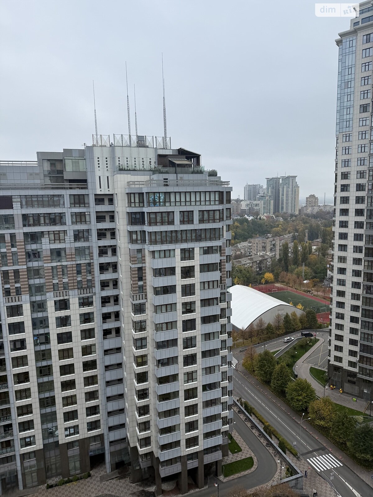 четырехкомнатная квартира в Киеве, район Черная Гора, на ул. Андрея Верхогляда 14 в аренду на долгий срок помесячно фото 1