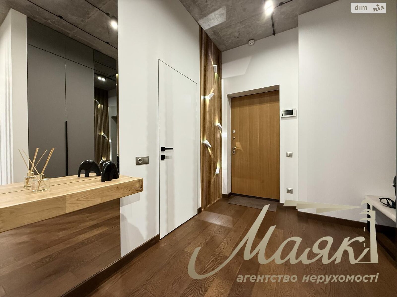 двухкомнатная квартира в Киеве, район Черная Гора, на ул. Андрея Верхогляда 11В, кв. 12 в аренду на долгий срок помесячно фото 1 двухкомнатная квартира в Киеве, район Черная Гора, на ул. Андрея Верхогляда 11В, кв. 12 в аренду на долгий срок помесячно фото 1