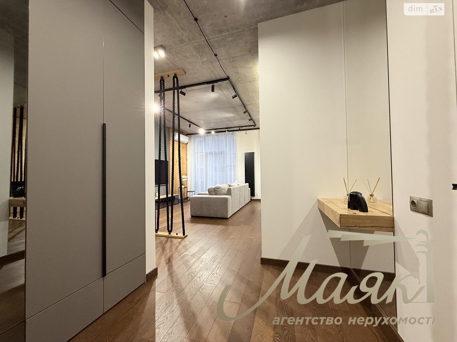 двухкомнатная квартира в Киеве, район Черная Гора, на ул. Андрея Верхогляда 11В, кв. 12 в аренду на долгий срок помесячно фото 1 двухкомнатная квартира в Киеве, район Черная Гора, на ул. Андрея Верхогляда 11В, кв. 12 в аренду на долгий срок помесячно фото 1