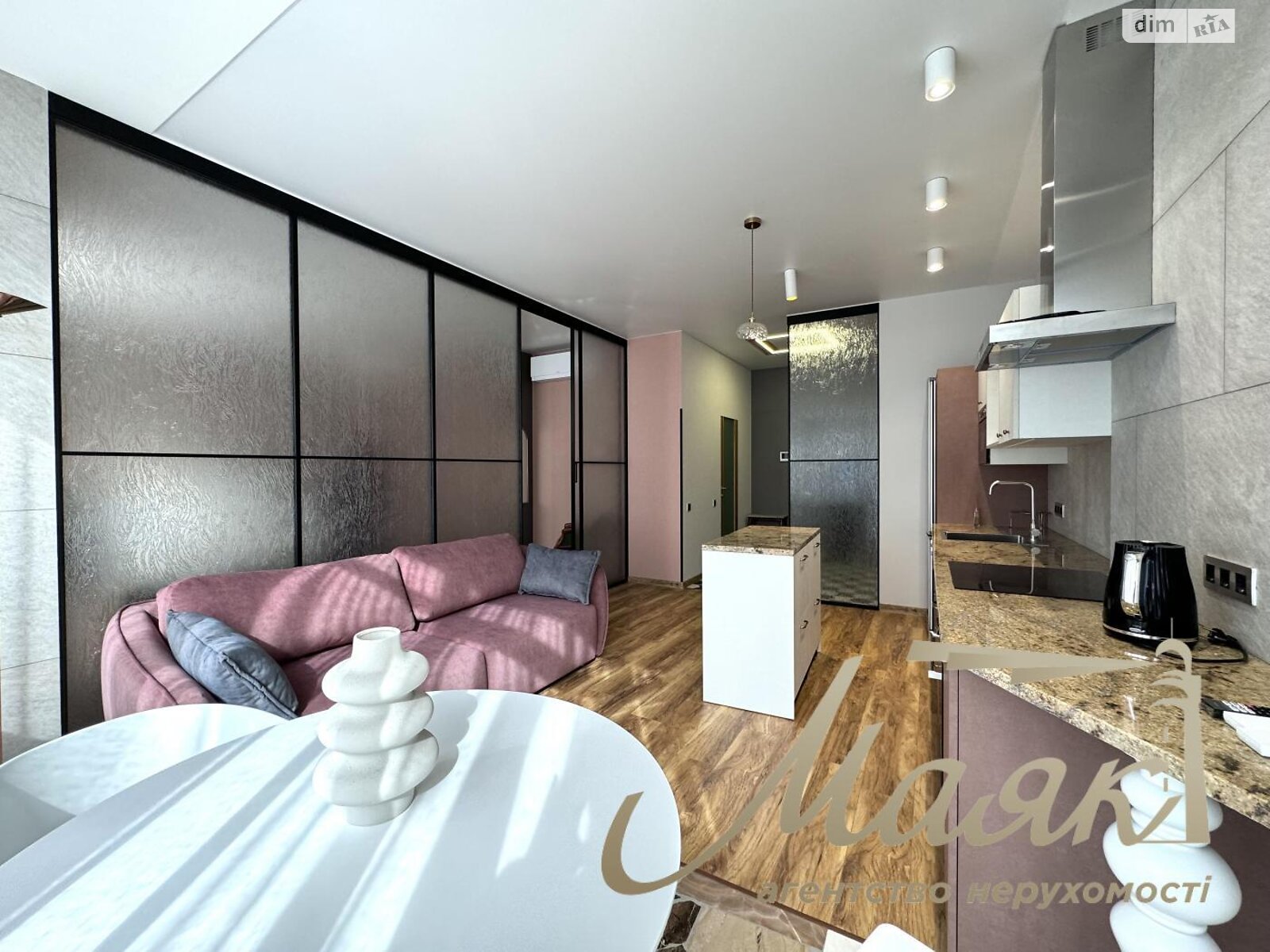 однокомнатная квартира в Киеве, район Черная Гора, на ул. Андрея Верхогляда 19А в аренду на долгий срок помесячно фото 1 однокомнатная квартира в Киеве, район Черная Гора, на ул. Андрея Верхогляда 19А в аренду на долгий срок помесячно фото 1