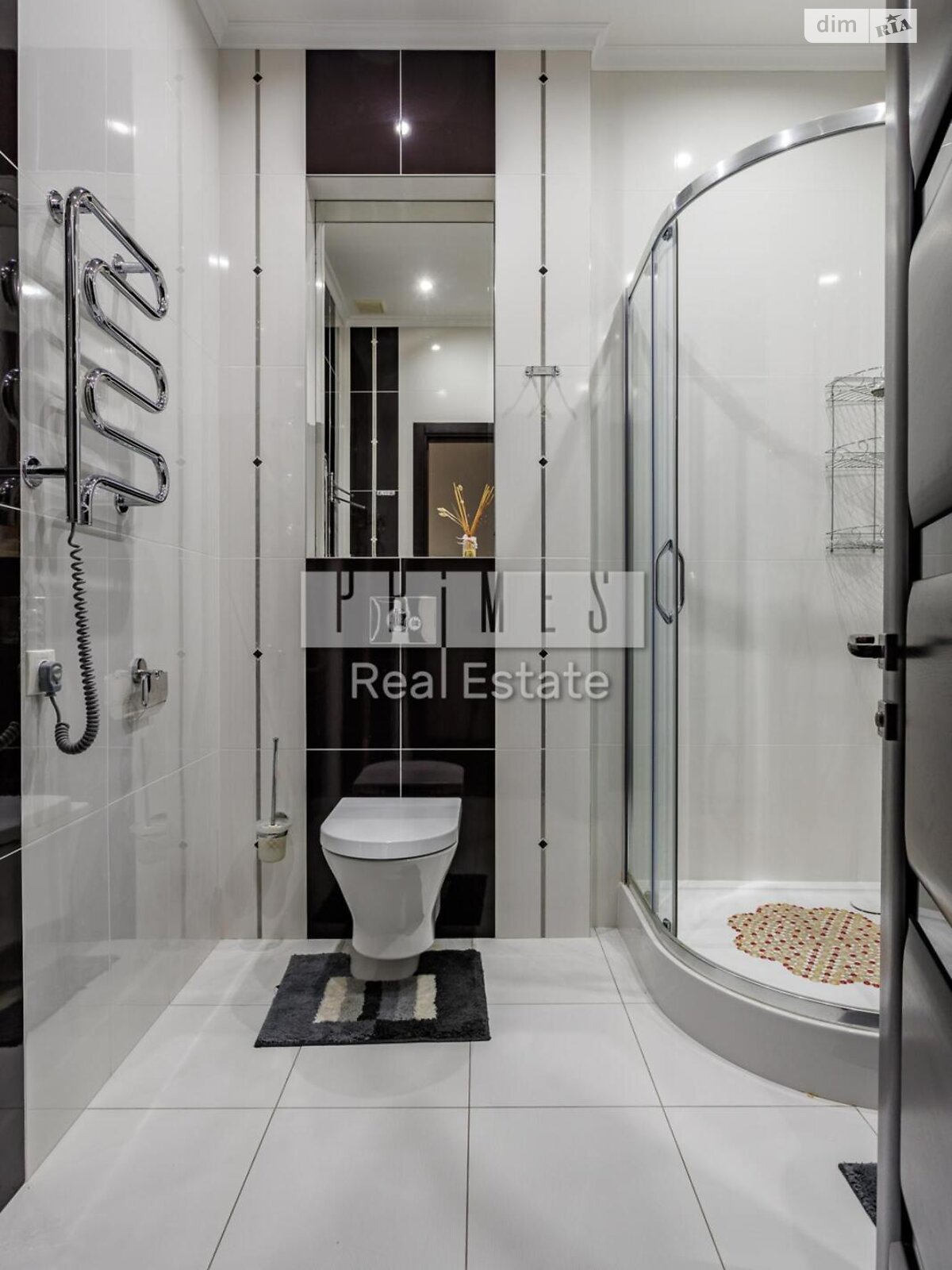 трехкомнатная квартира в Киеве, район Печерский, на ул. Андрея Верхогляда 20 в аренду на долгий срок помесячно фото 1