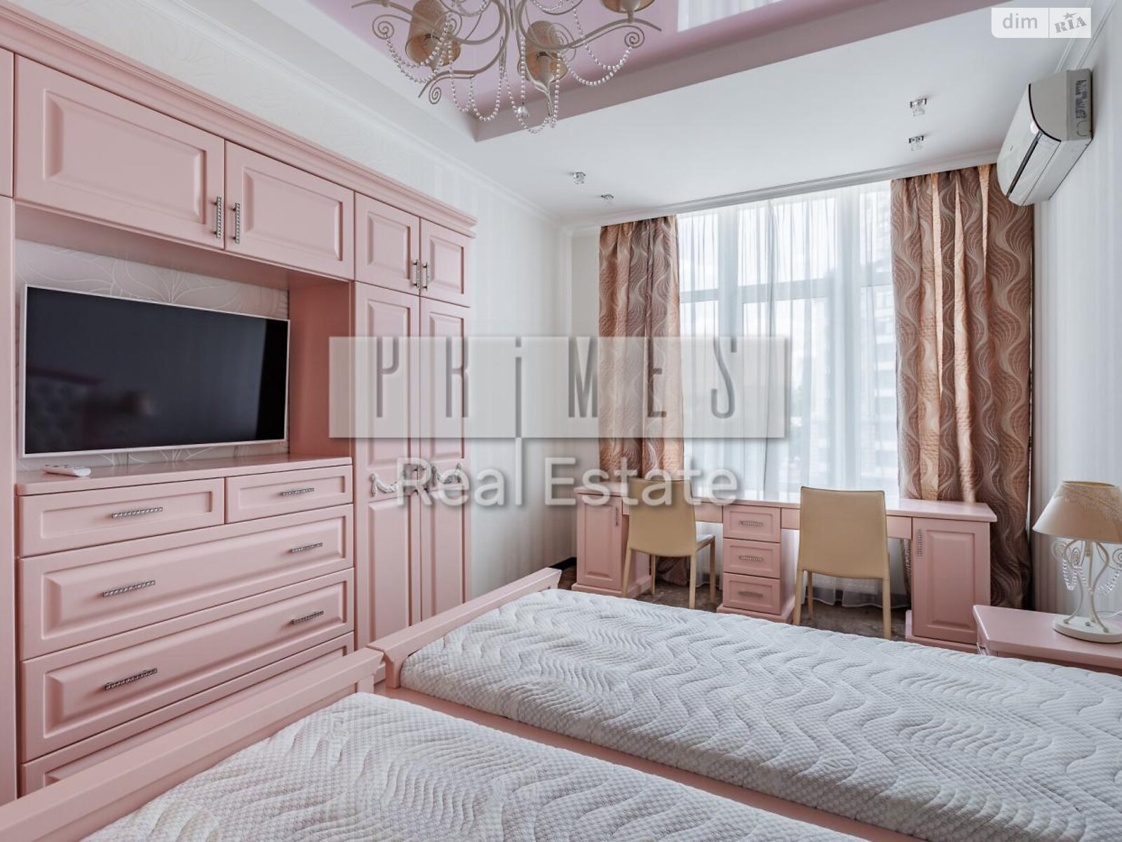 трехкомнатная квартира в Киеве, район Печерский, на ул. Андрея Верхогляда 20 в аренду на долгий срок помесячно фото 1