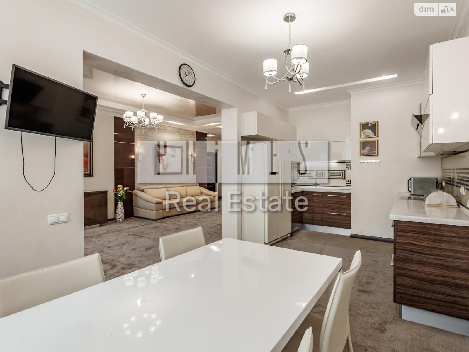 трехкомнатная квартира в Киеве, район Печерский, на ул. Андрея Верхогляда 20 в аренду на долгий срок помесячно фото 1