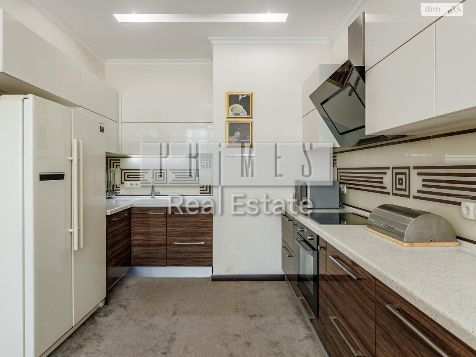 трехкомнатная квартира в Киеве, район Печерский, на ул. Андрея Верхогляда 20 в аренду на долгий срок помесячно фото 1