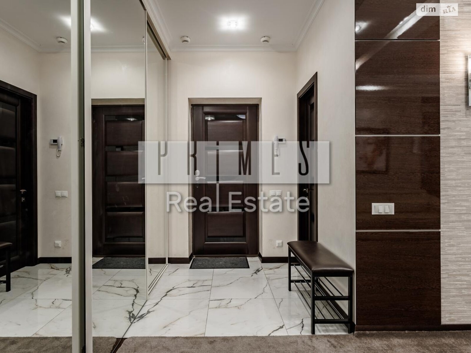 трехкомнатная квартира в Киеве, район Печерский, на ул. Андрея Верхогляда 20 в аренду на долгий срок помесячно фото 1