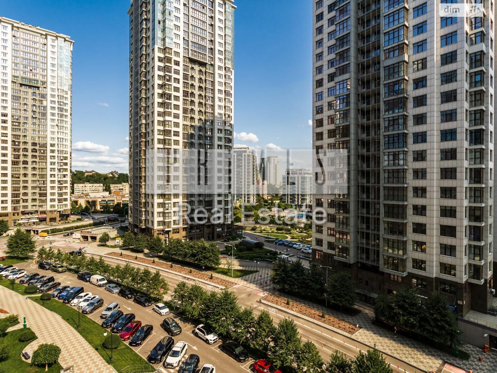 трехкомнатная квартира в Киеве, район Печерский, на ул. Андрея Верхогляда 20 в аренду на долгий срок помесячно фото 1