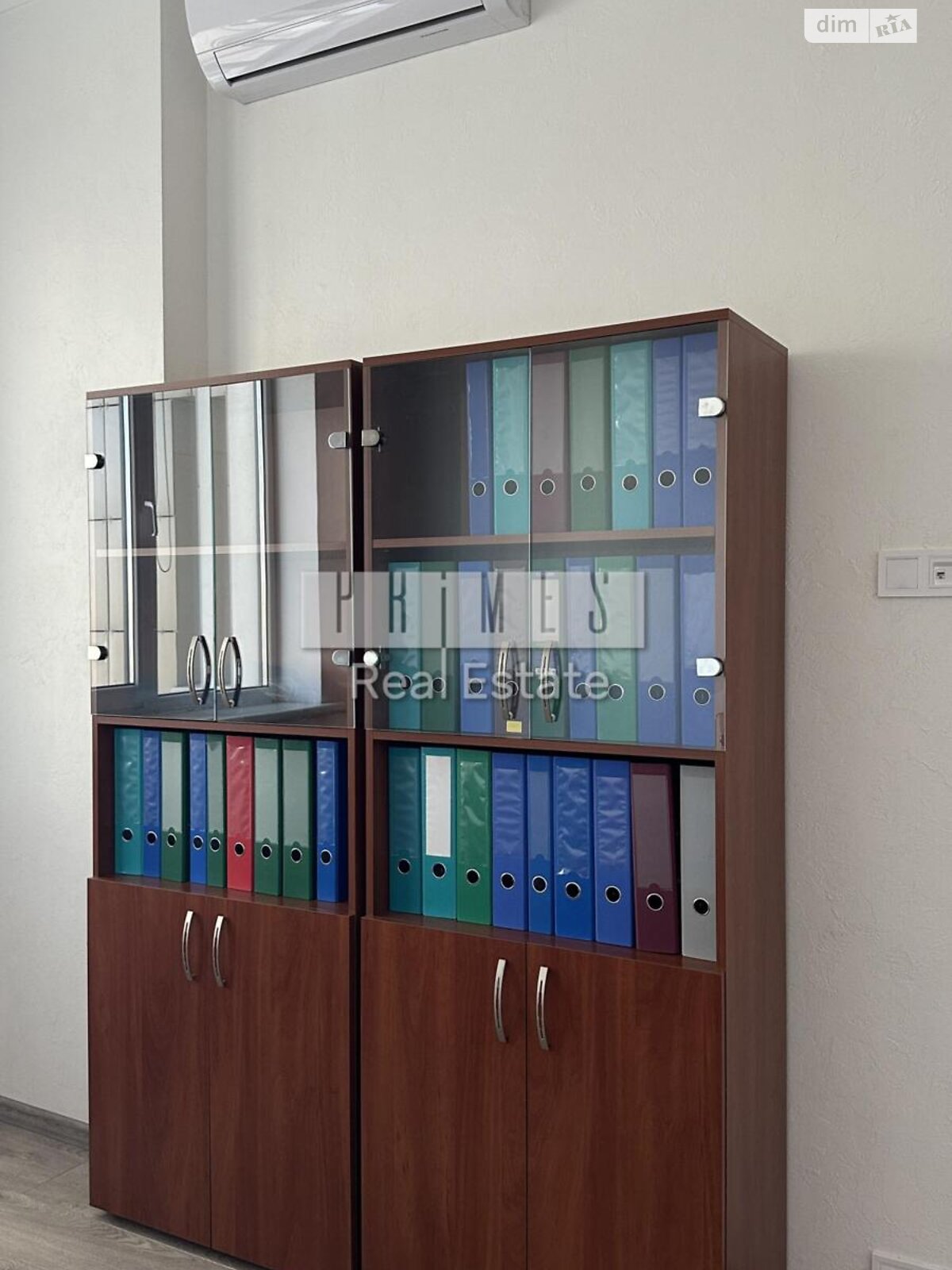 трехкомнатная квартира в Киеве, район Черная Гора, на ул. Андрея Верхогляда 2А в аренду на долгий срок помесячно фото 1