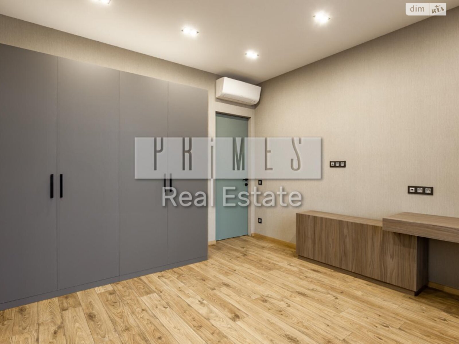 трехкомнатная квартира в Киеве, район Черная Гора, на ул. Андрея Верхогляда 11Б в аренду на долгий срок помесячно фото 1