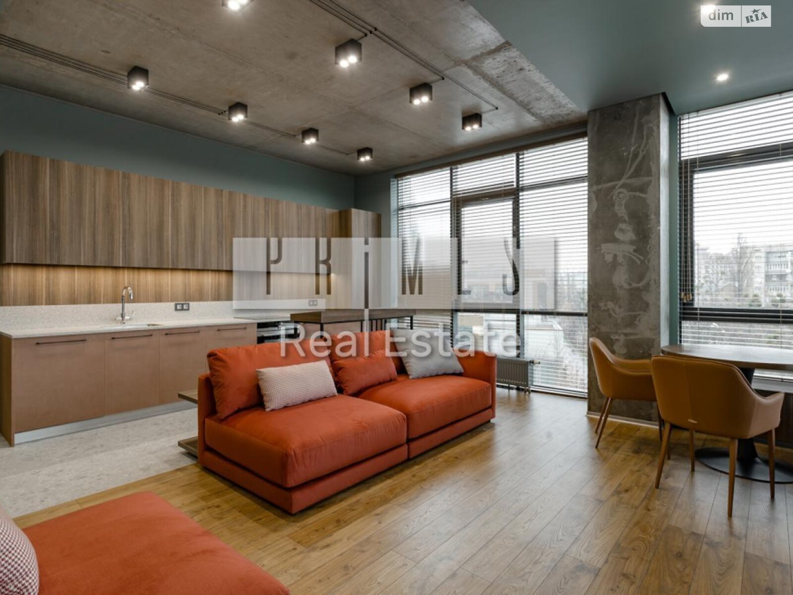 трехкомнатная квартира в Киеве, район Черная Гора, на ул. Андрея Верхогляда 11Б в аренду на долгий срок помесячно фото 1