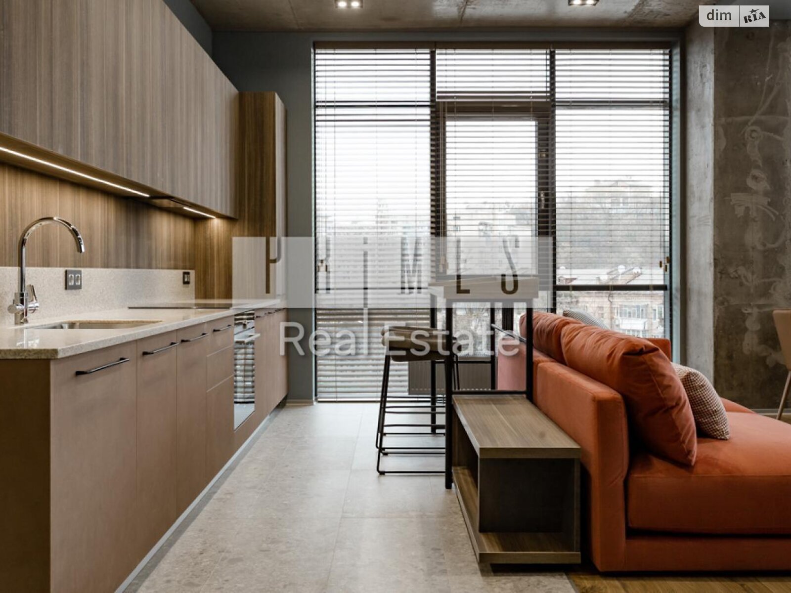 трехкомнатная квартира в Киеве, район Черная Гора, на ул. Андрея Верхогляда 11Б в аренду на долгий срок помесячно фото 1