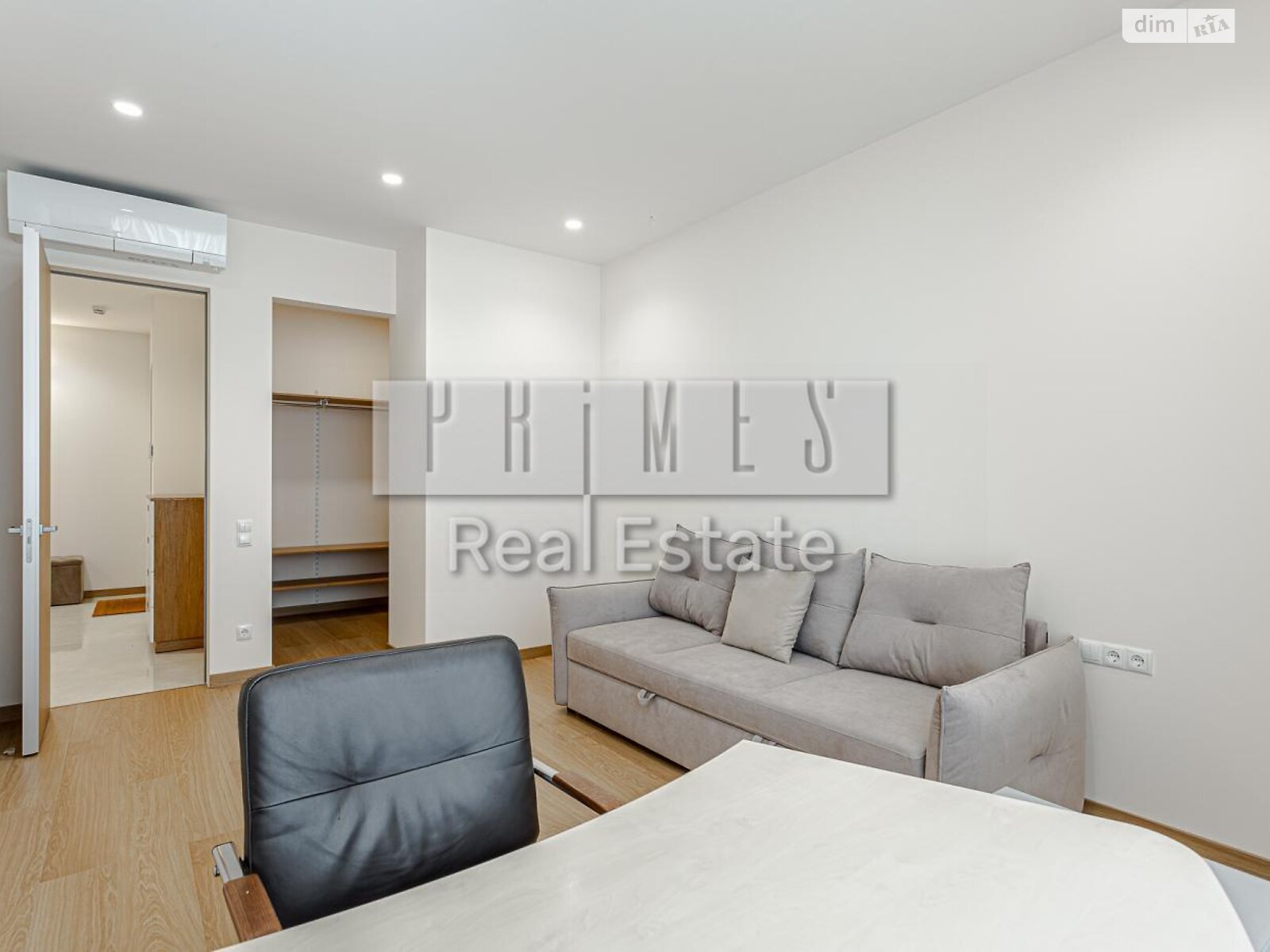 однокомнатная квартира в Киеве, район Черная Гора, на ул. Андрея Верхогляда 15А в аренду на долгий срок помесячно фото 1 однокомнатная квартира в Киеве, район Черная Гора, на ул. Андрея Верхогляда 15А в аренду на долгий срок помесячно фото 1