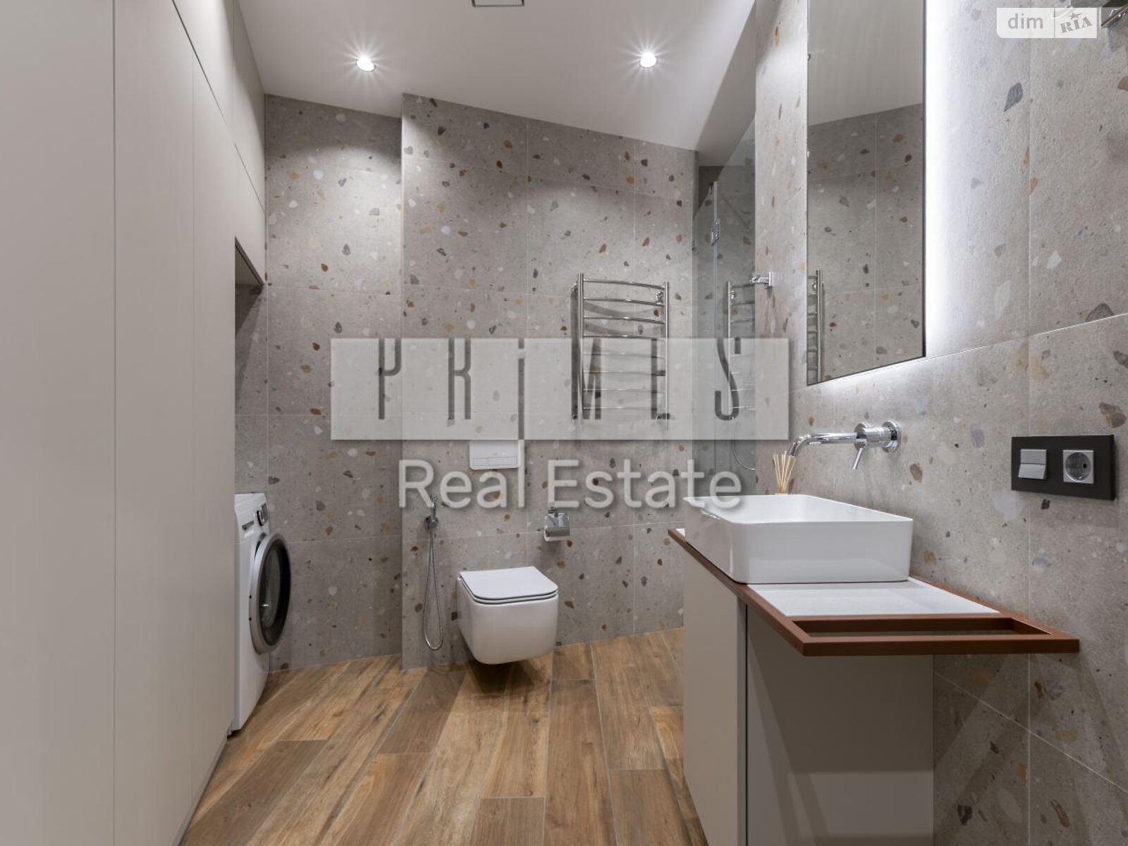 трехкомнатная квартира в Киеве, район Черная Гора, на ул. Андрея Верхогляда 17Б в аренду на долгий срок помесячно фото 1