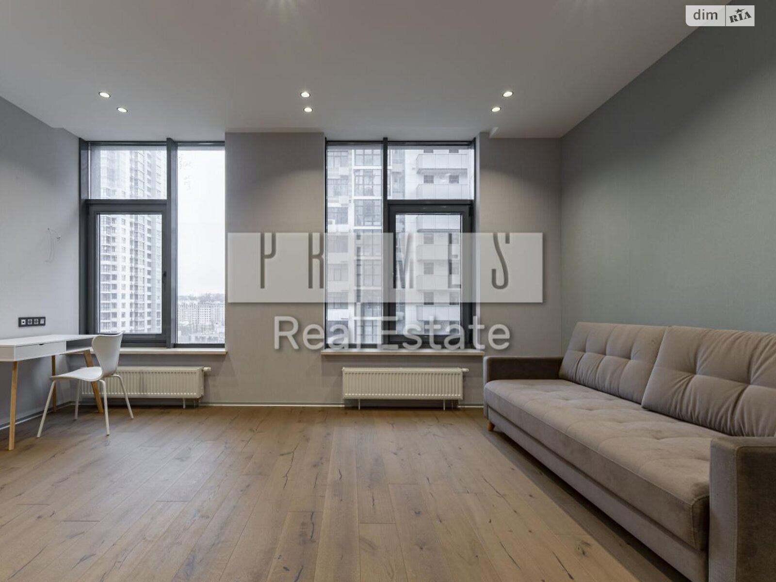 трехкомнатная квартира в Киеве, район Черная Гора, на ул. Андрея Верхогляда 17Б в аренду на долгий срок помесячно фото 1