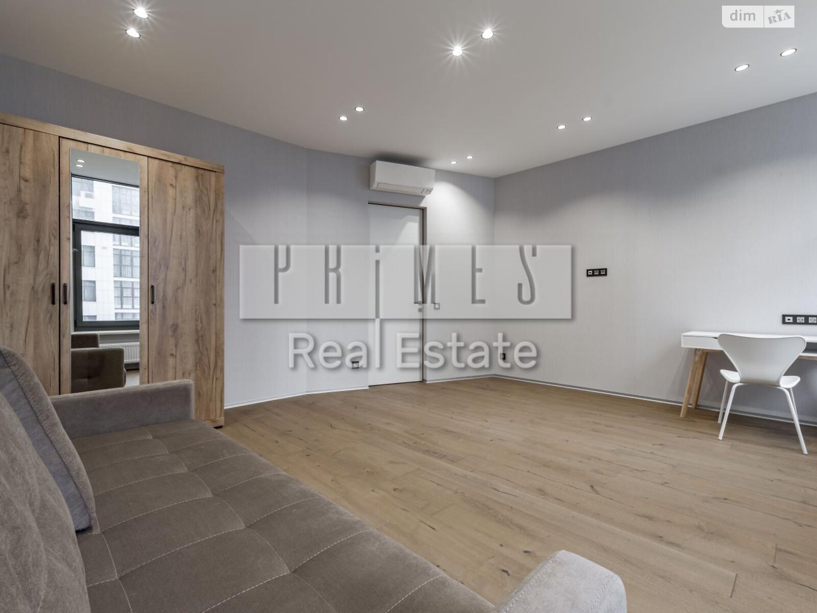 трехкомнатная квартира в Киеве, район Черная Гора, на ул. Андрея Верхогляда 17Б в аренду на долгий срок помесячно фото 1