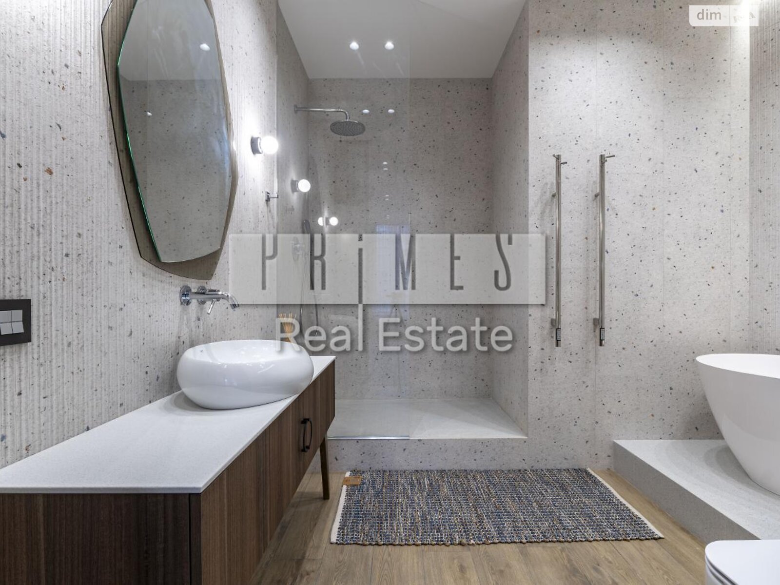 трехкомнатная квартира в Киеве, район Черная Гора, на ул. Андрея Верхогляда 17Б в аренду на долгий срок помесячно фото 1