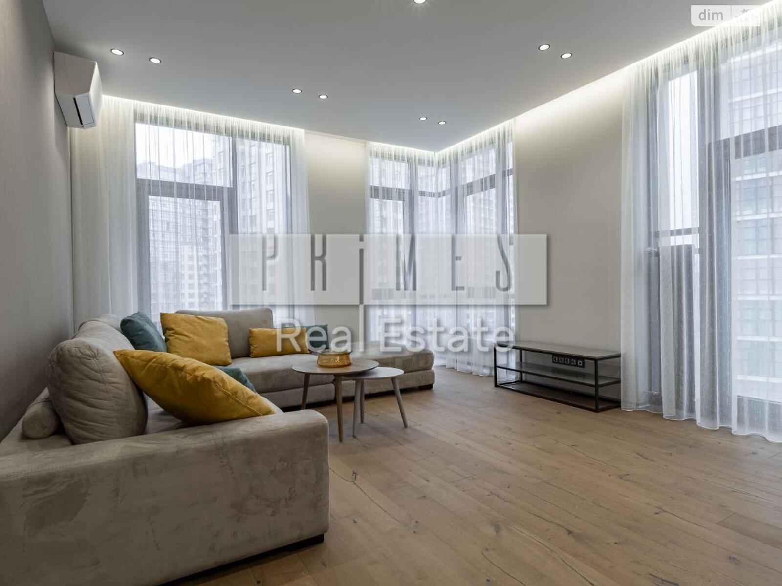 трехкомнатная квартира в Киеве, район Черная Гора, на ул. Андрея Верхогляда 17Б в аренду на долгий срок помесячно фото 1