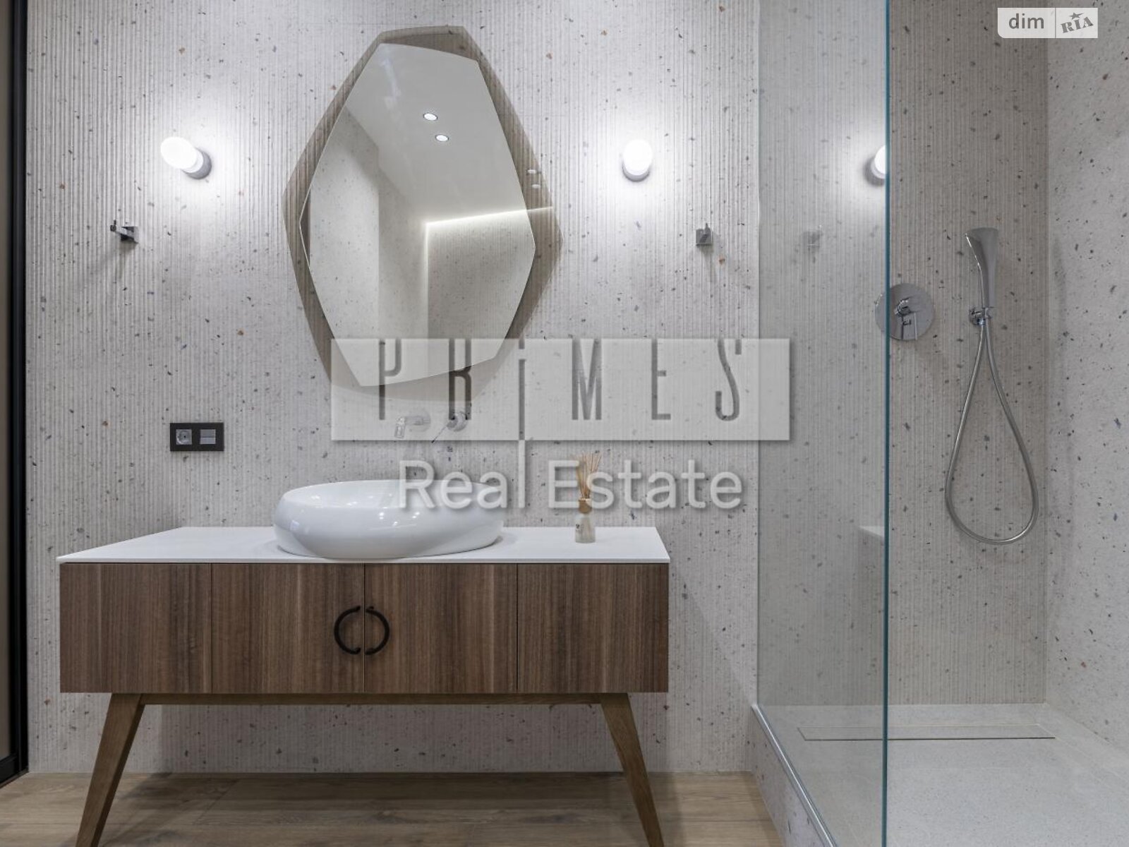 трехкомнатная квартира в Киеве, район Черная Гора, на ул. Андрея Верхогляда 17Б в аренду на долгий срок помесячно фото 1