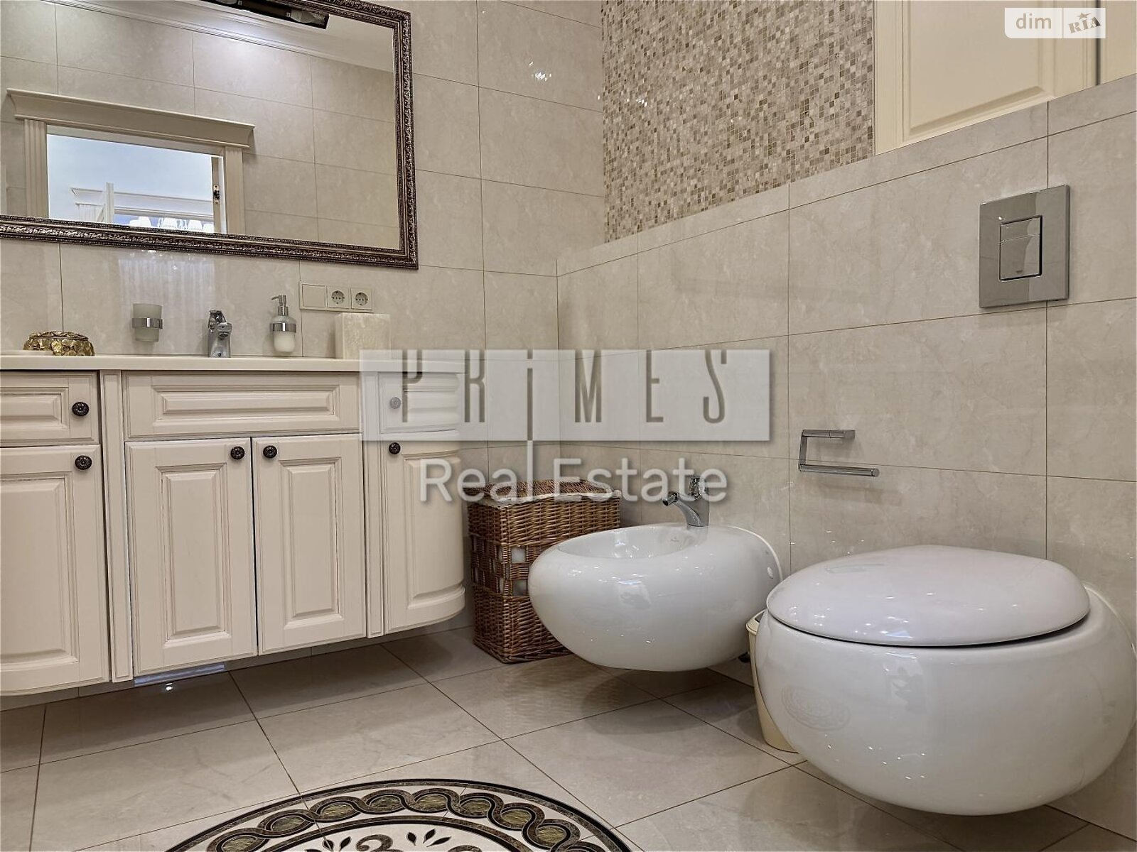 трехкомнатная квартира в Киеве, район Черная Гора, на ул. Андрея Верхогляда 9 в аренду на долгий срок помесячно фото 1