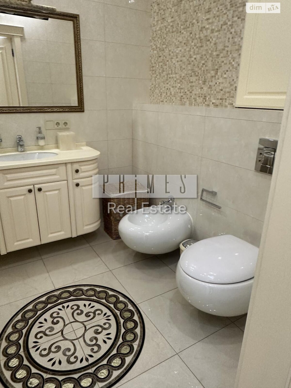 трехкомнатная квартира в Киеве, район Черная Гора, на ул. Андрея Верхогляда 9 в аренду на долгий срок помесячно фото 1